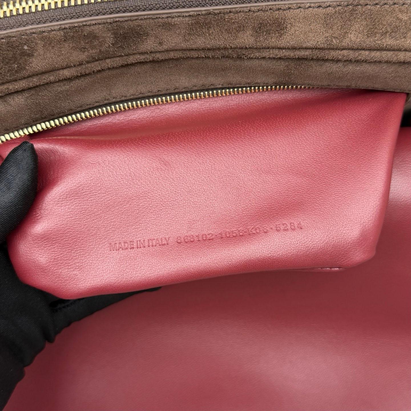 Balenciaga  Le 7 Shoulder Bag Medium In Moka - DesignerGu