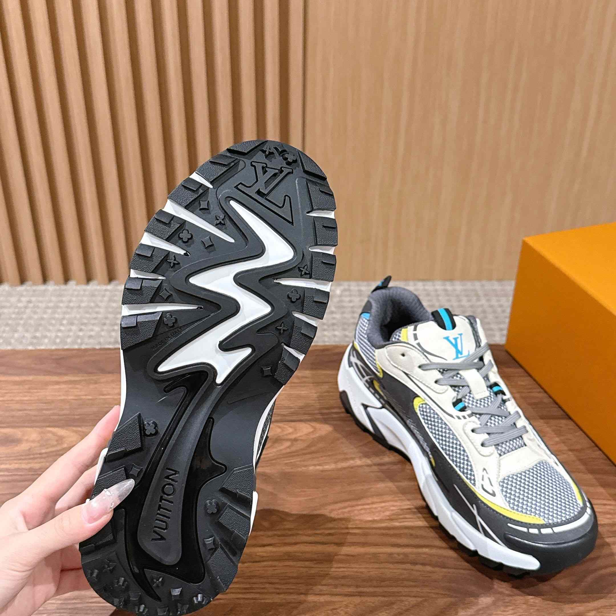 Louis Vuitton LV Tatic Runner Sneaker 1AKC43 - DesignerGu