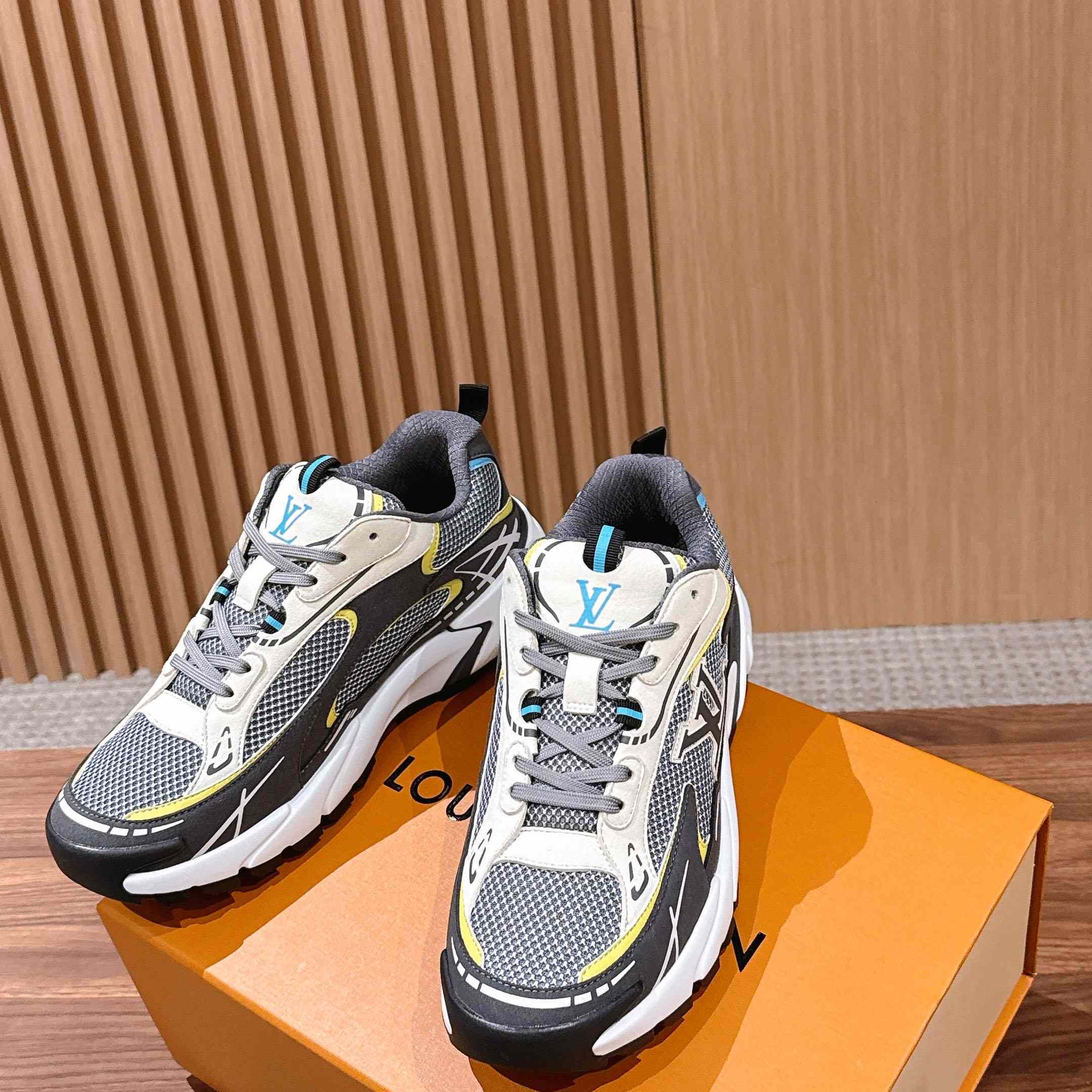 Louis Vuitton LV Tatic Runner Sneaker 1AKC43 - DesignerGu
