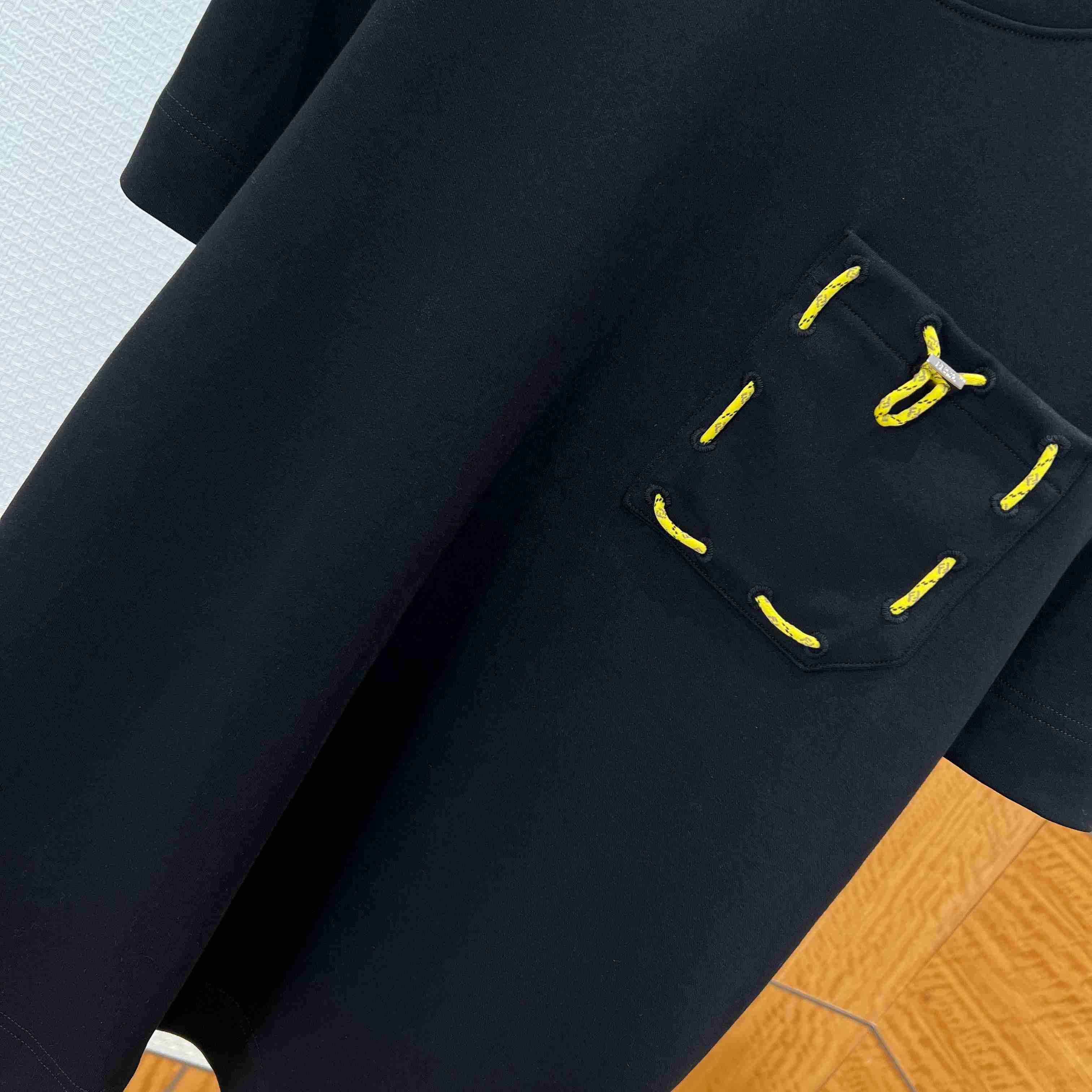 Fendi Black Cotton T-shirt - DesignerGu