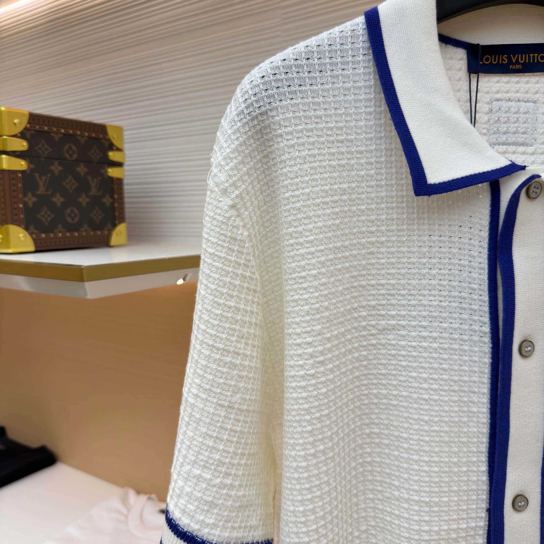 Louis Vuitton Waffle Signature Short-Sleeved Shirt   1AK6WW - DesignerGu