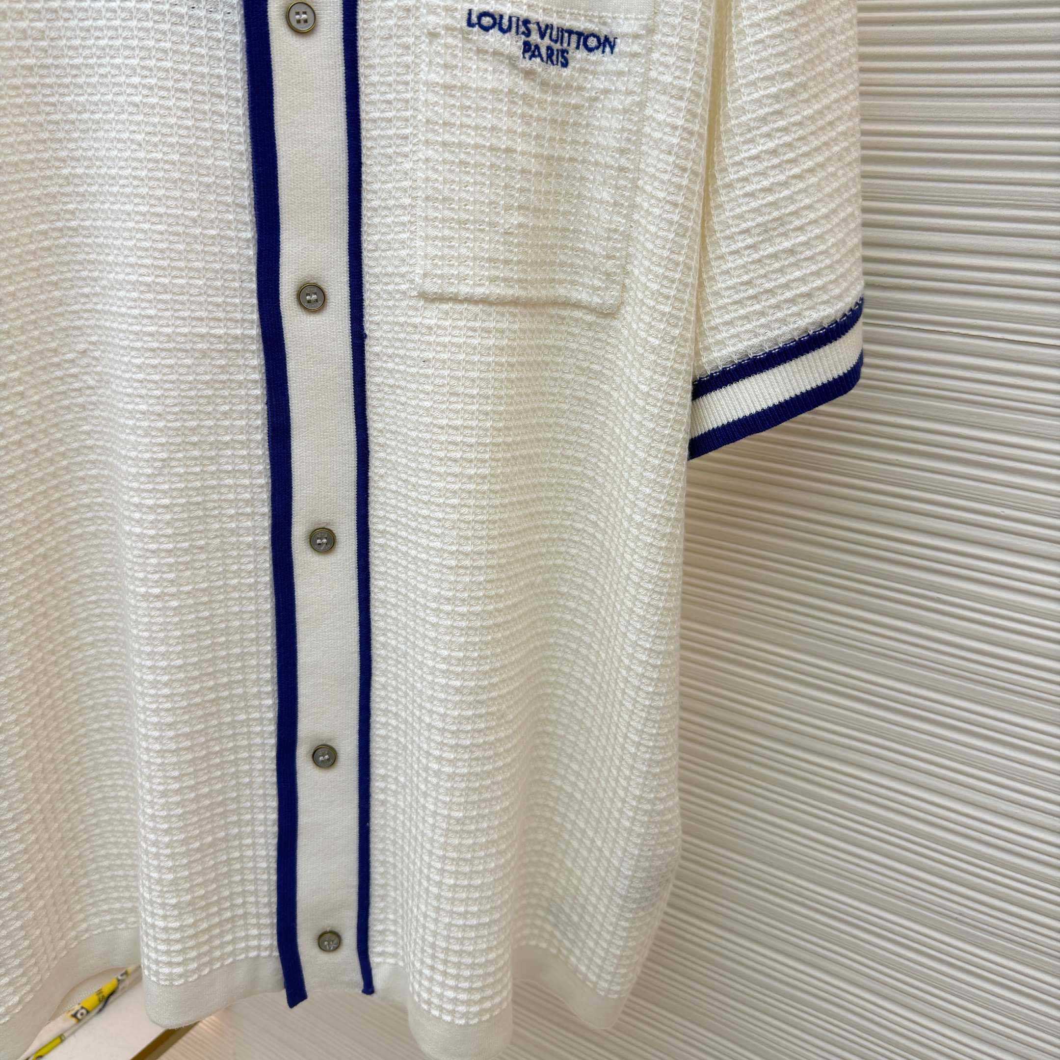 Louis Vuitton Waffle Signature Short-Sleeved Shirt   1AK6WW - DesignerGu