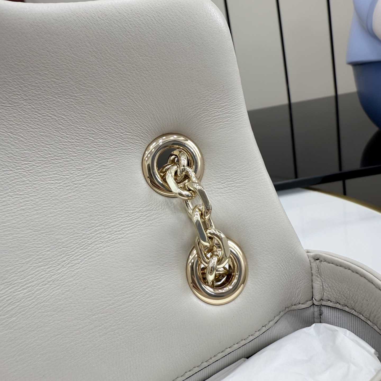 Gucci GG Marmont Small Shoulder Bag - DesignerGu
