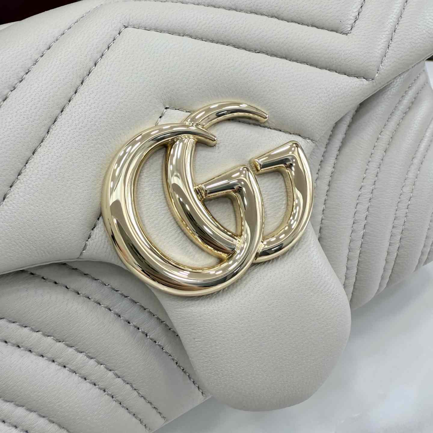 Gucci GG Marmont Small Shoulder Bag - DesignerGu
