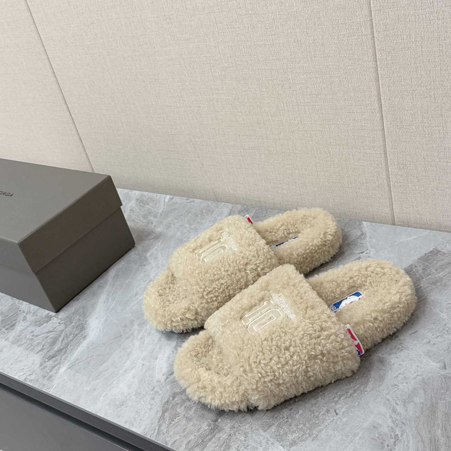 Balenciaga | Nba Collaboration Furry Open Mule - DesignerGu