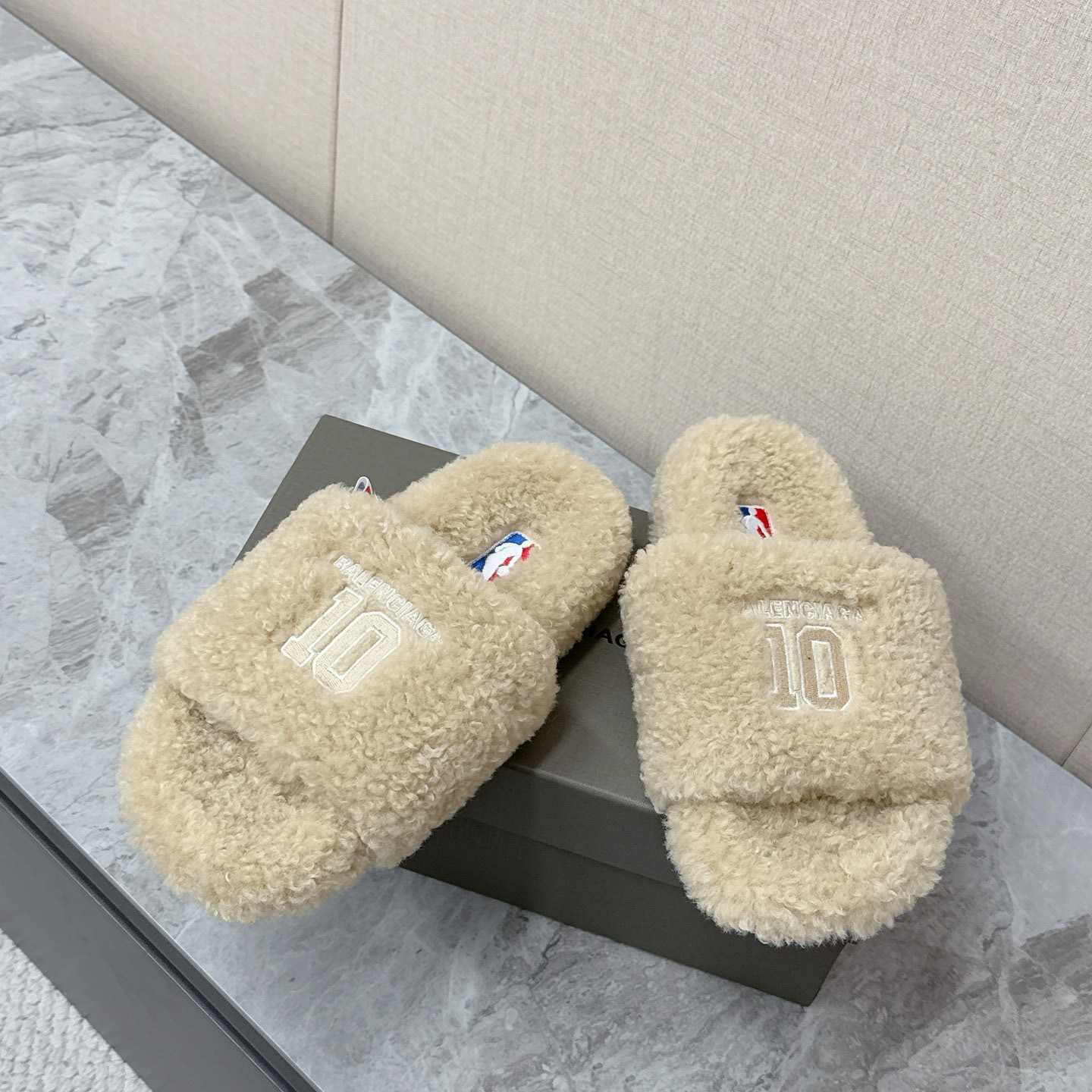 Balenciaga | Nba Collaboration Furry Open Mule - DesignerGu
