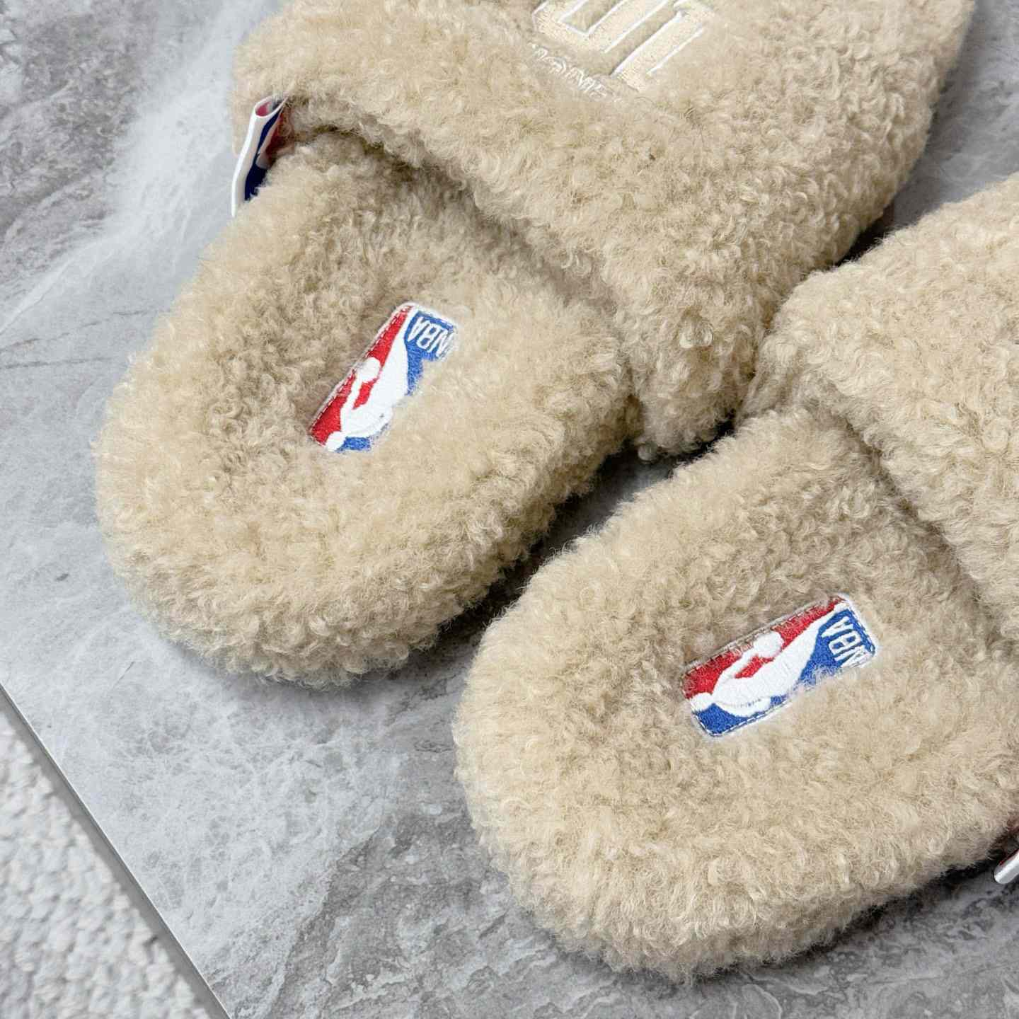 Balenciaga | Nba Collaboration Furry Open Mule - DesignerGu
