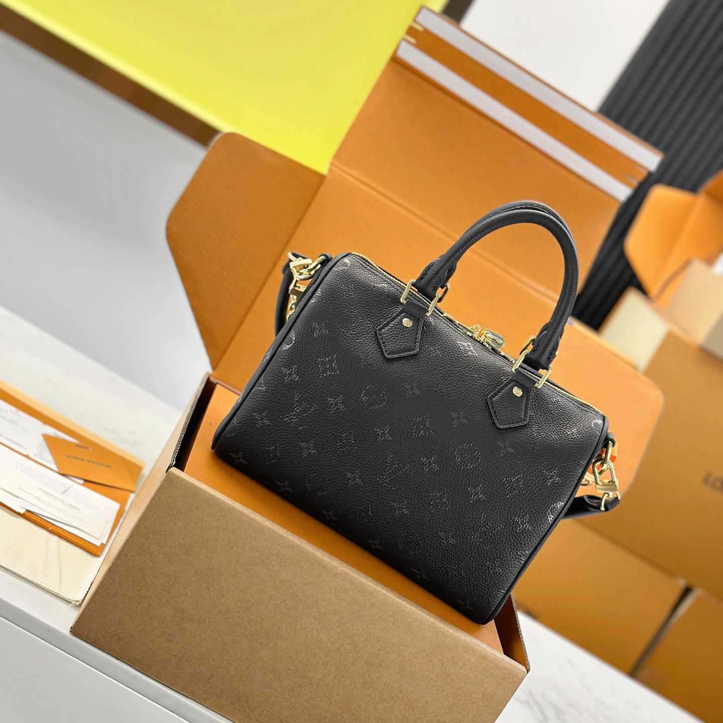 Louis Vuitton Speedy Bandoulière 25 M26486 - DesignerGu