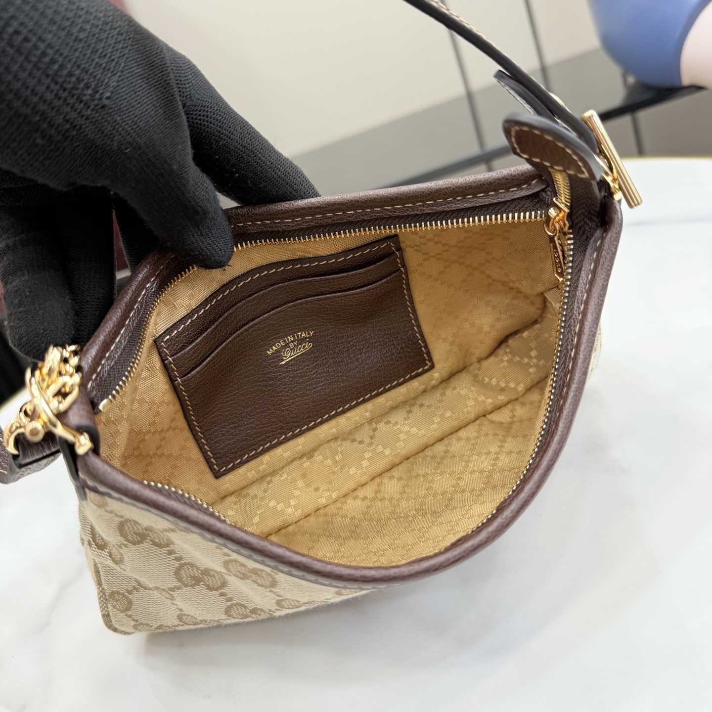 Gucci Gossip Small Shoulder Bag - DesignerGu