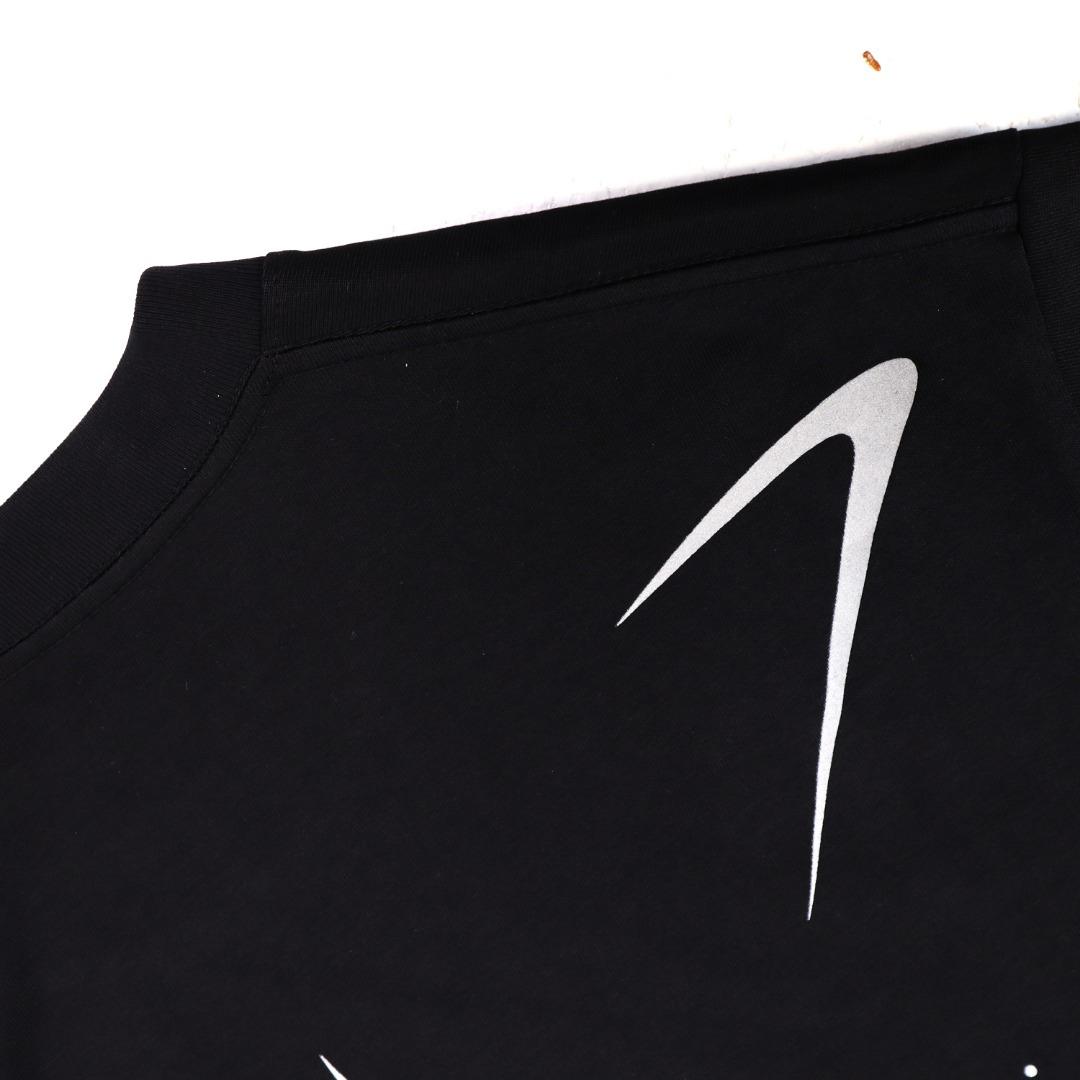 Hellstar Tech T-Shirt - DesignerGu