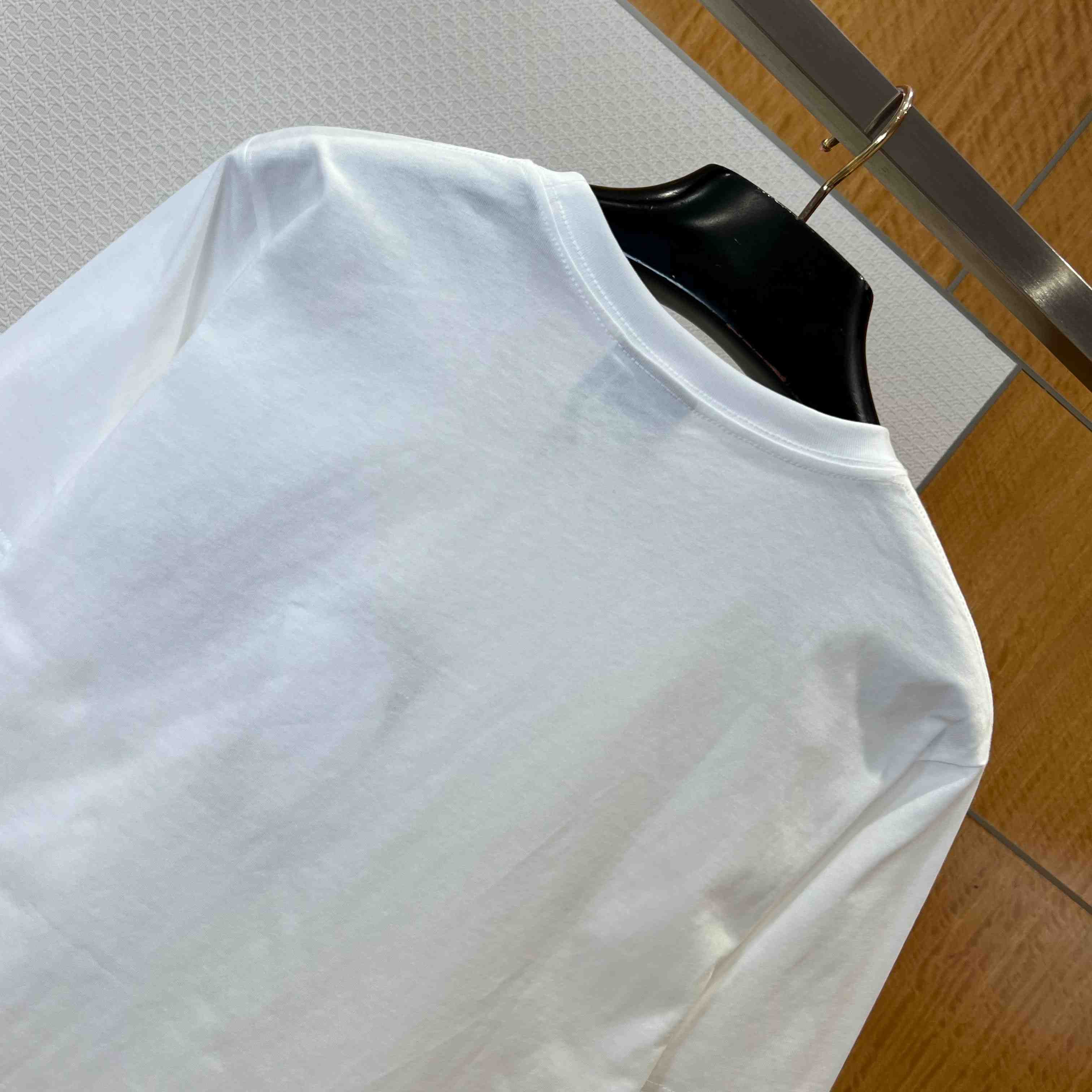 Dior T-Shirt With Dior Blason Embroidery, Relaxed Fit - DesignerGu
