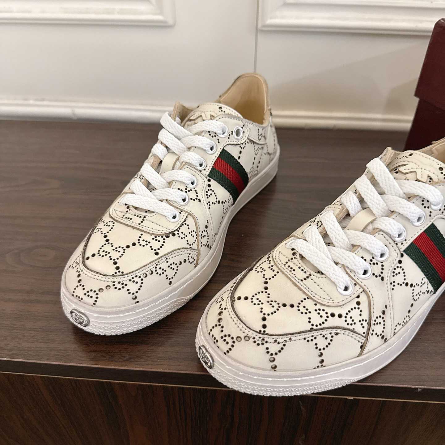 Gucci Stretch Low-Top Sneaker - DesignerGu
