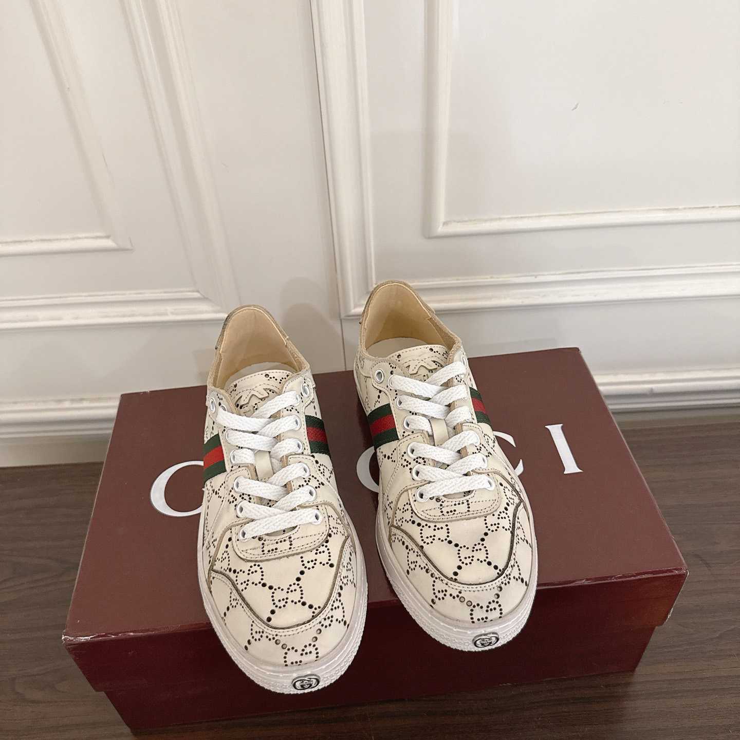 Gucci Stretch Low-Top Sneaker - DesignerGu