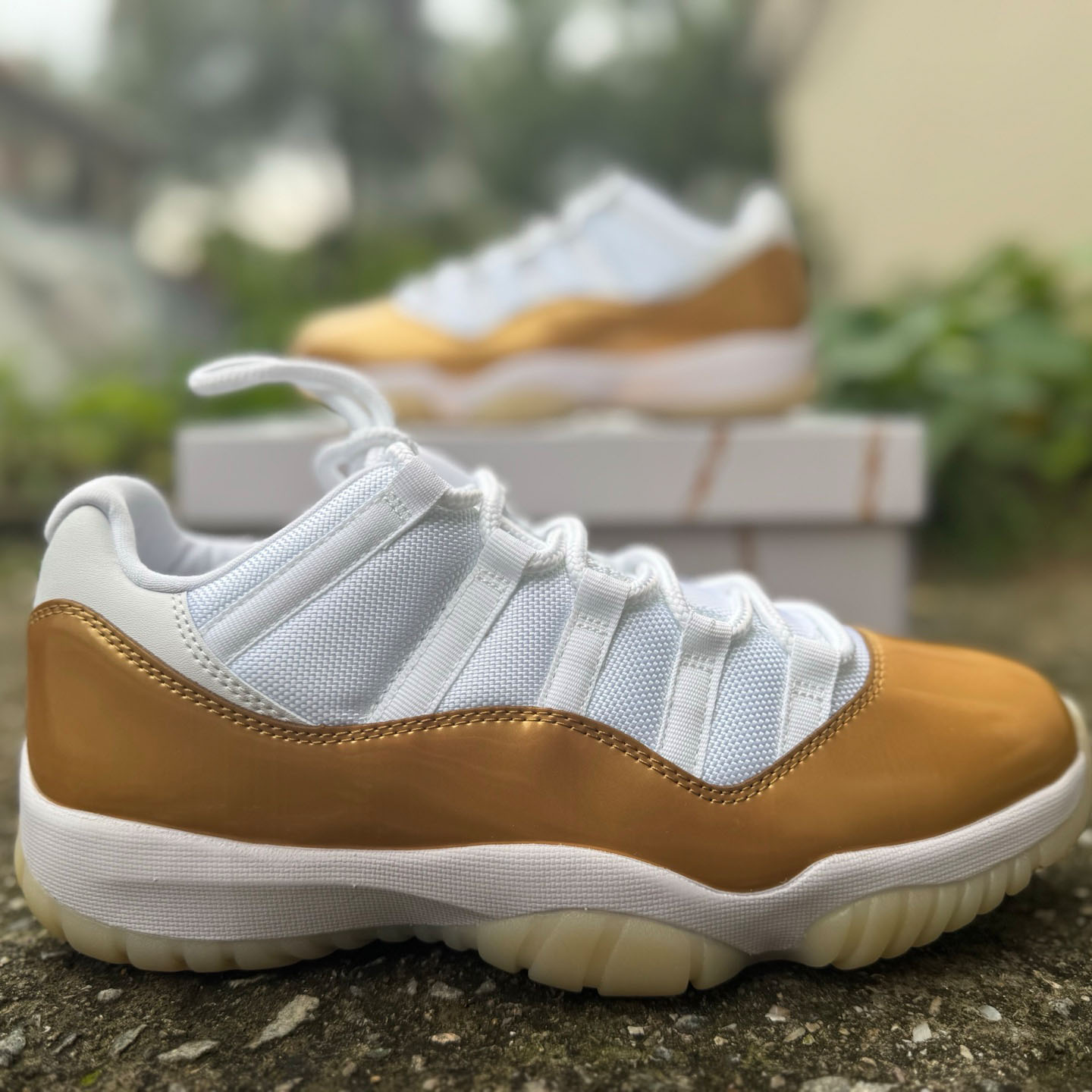 Air Jordan 11 Mother's Day Sneaker   AH7860-102  - DesignerGu