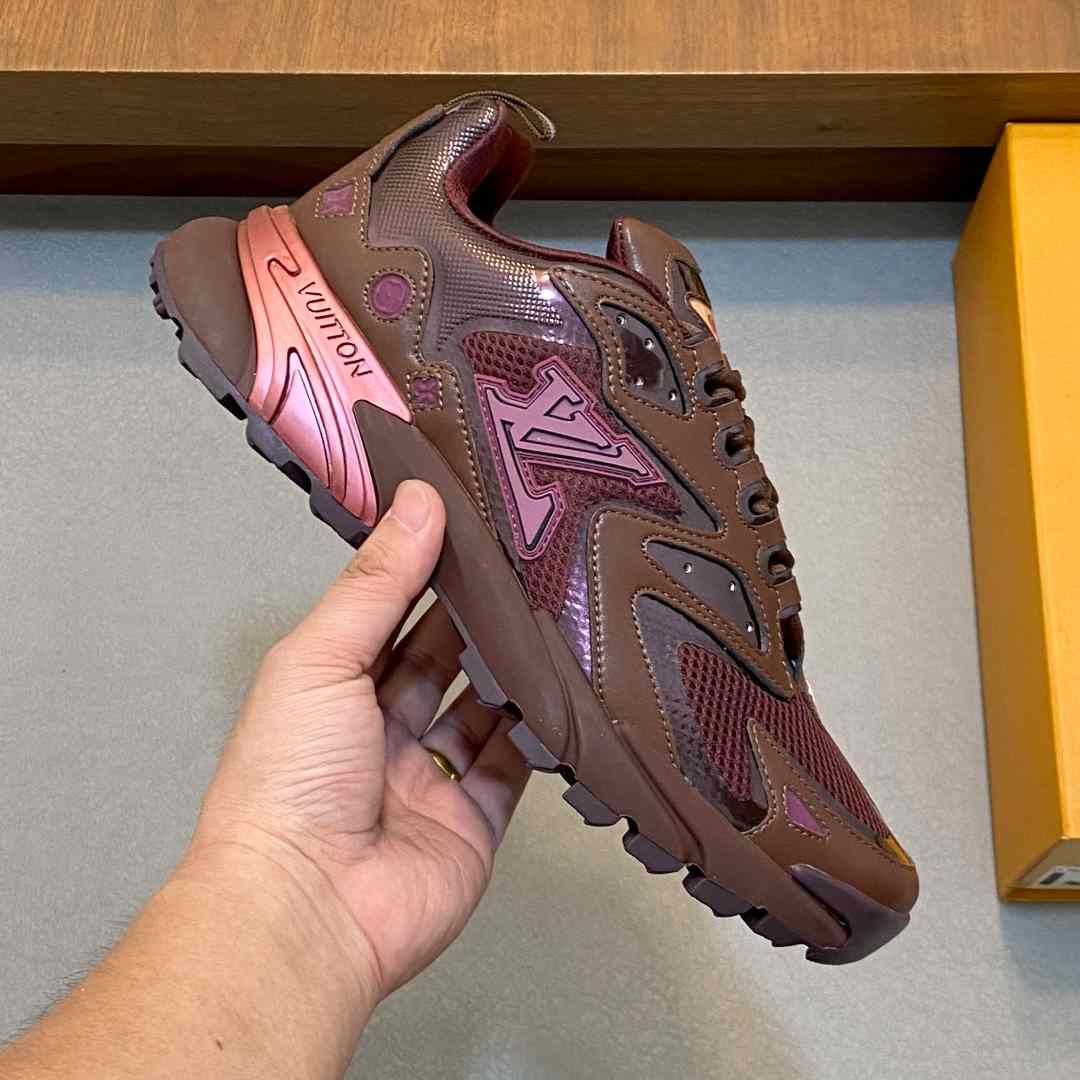 Louis Vuitton  Runner Tatic Sneaker  - DesignerGu