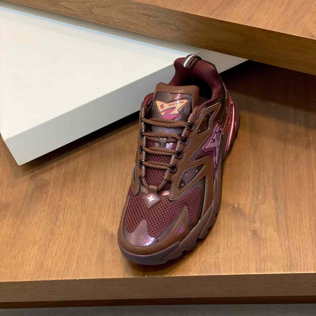 Louis Vuitton  Runner Tatic Sneaker  - DesignerGu