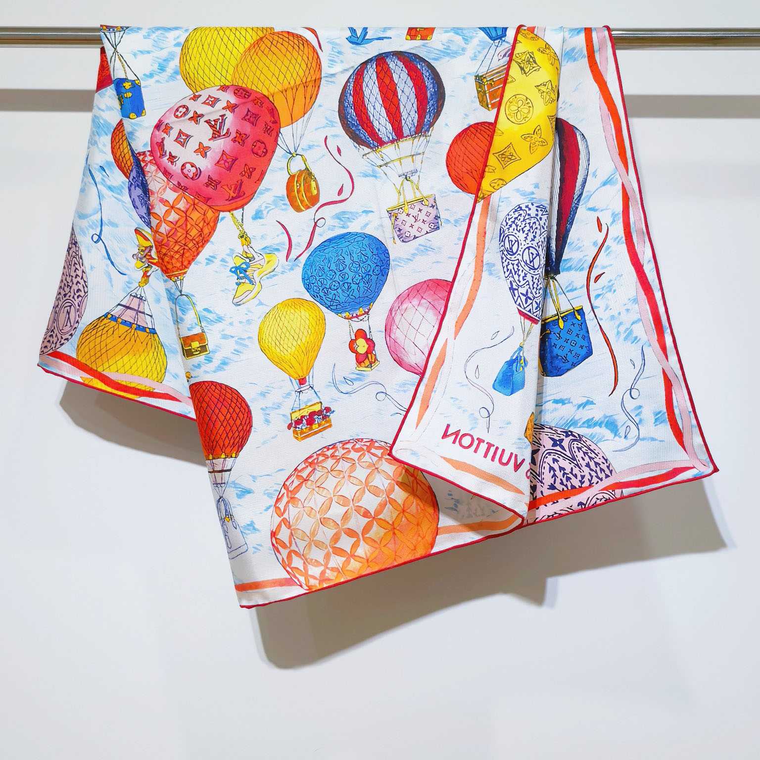 Louis Vuitton Up And Away Square 90 M77662 - DesignerGu
