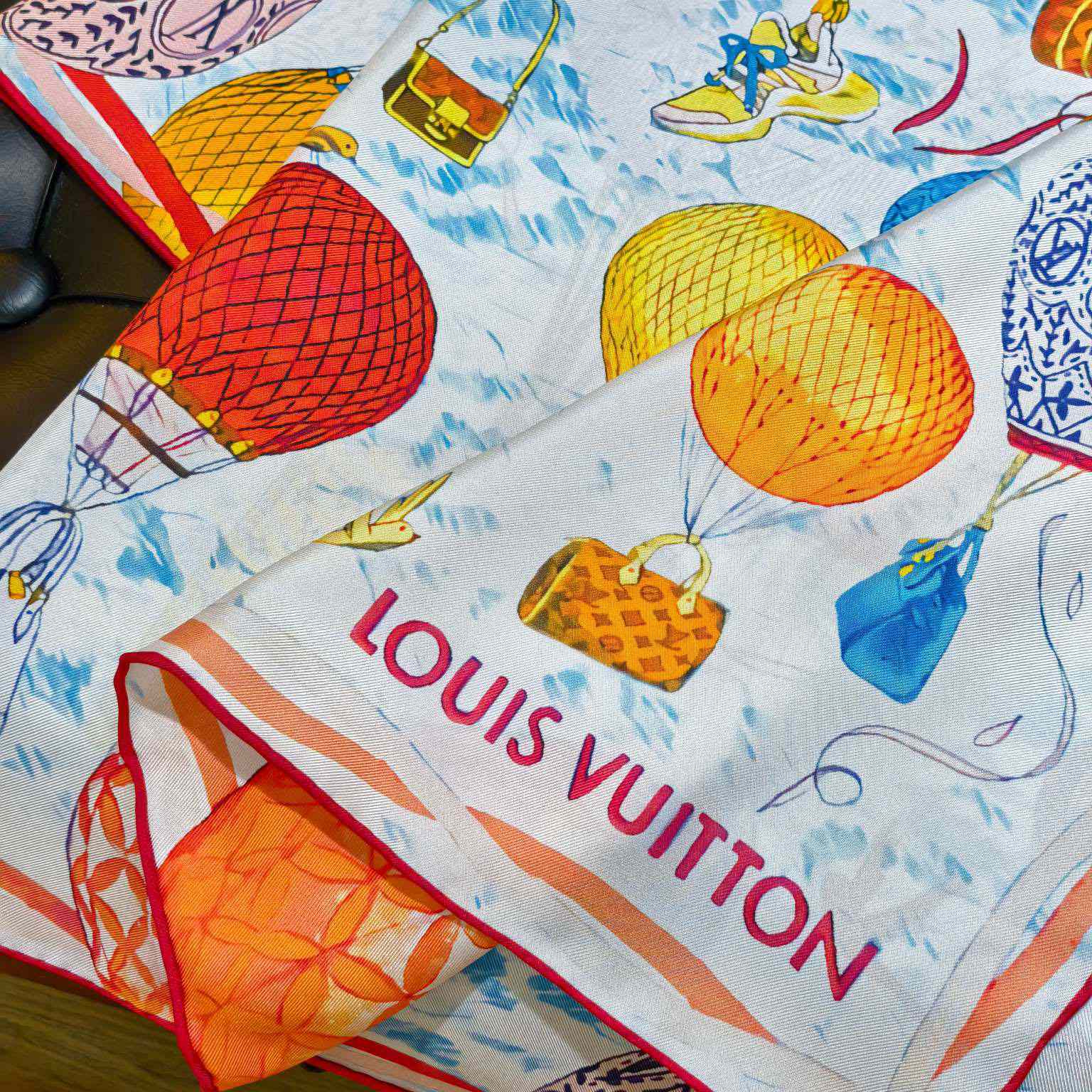 Louis Vuitton Up And Away Square 90 M77662 - DesignerGu