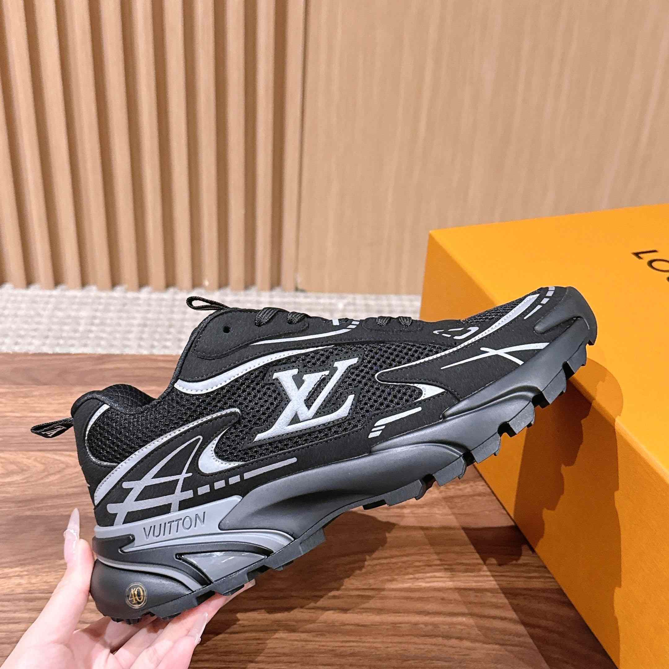 Louis Vuitton LV Tatic Runner Sneaker 1AKC3L - DesignerGu