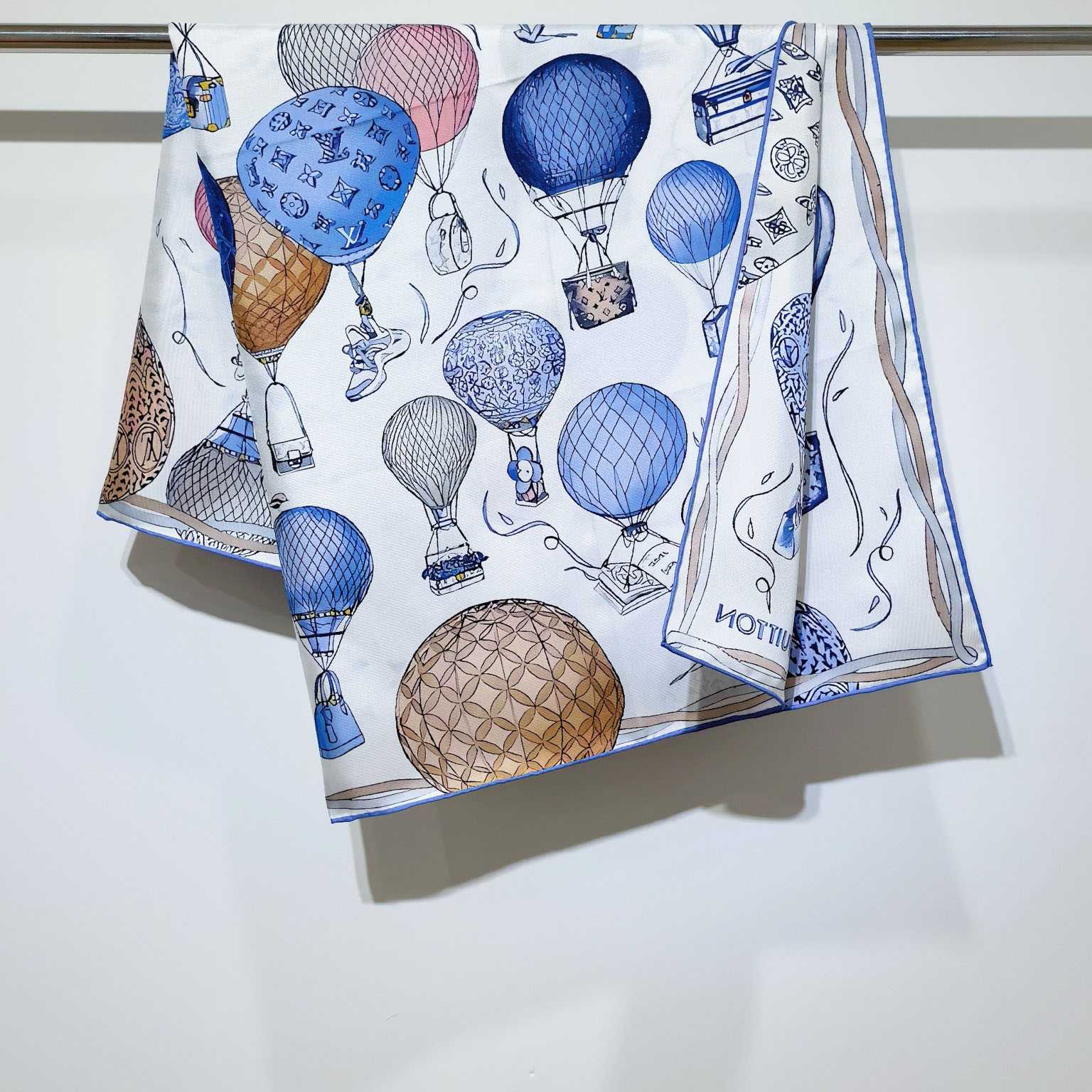 Louis Vuitton Up And Away Square 90 M78448 - DesignerGu