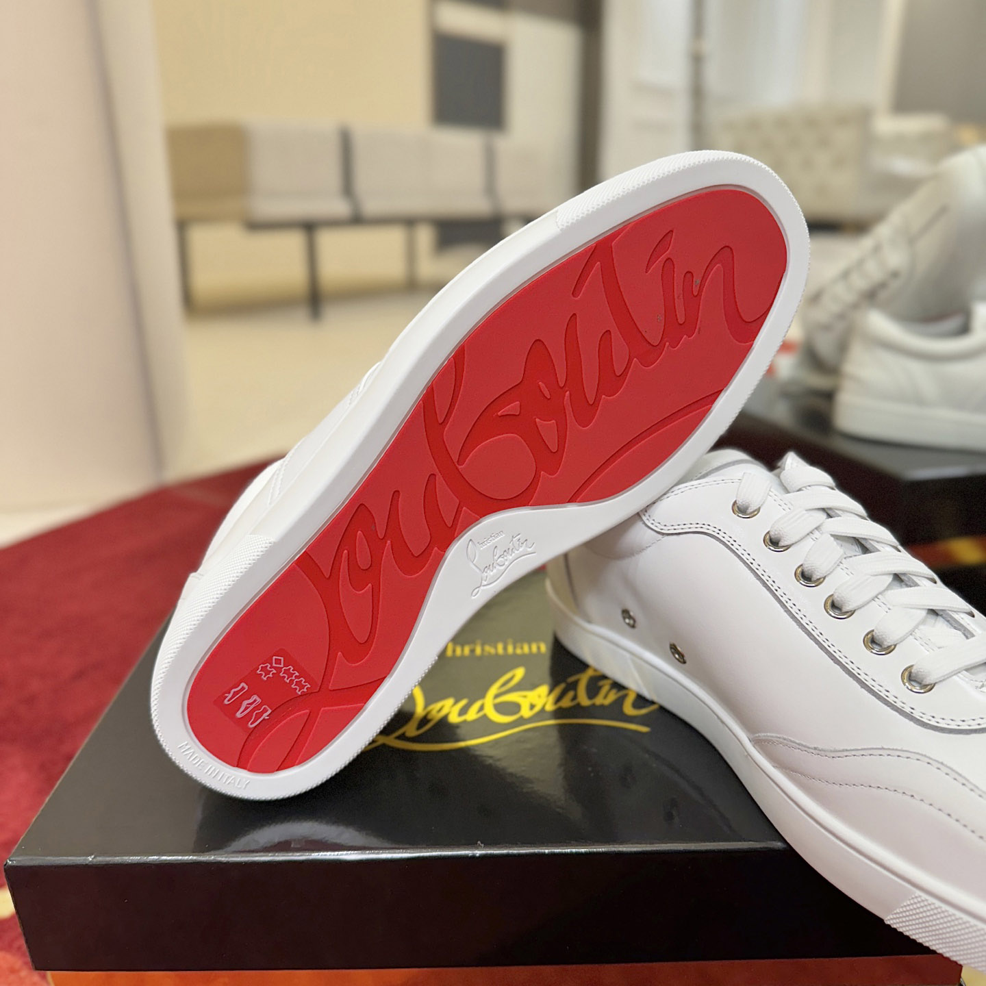 Christian Louboutin Retero Sneakers - DesignerGu