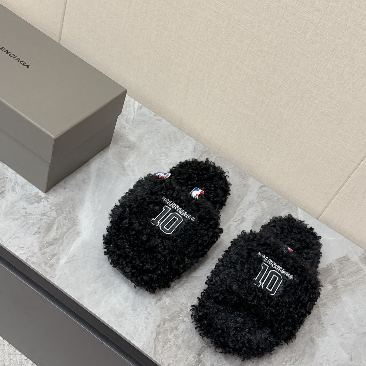 Balenciaga | Nba Collaboration Furry Open Mule - DesignerGu