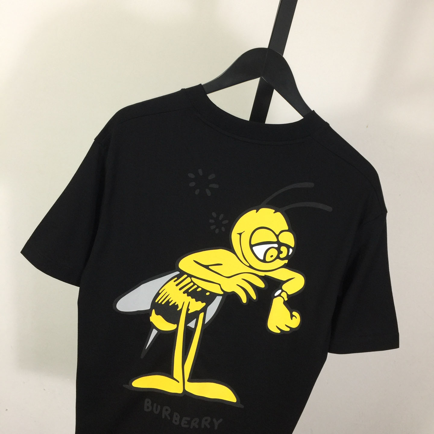 Burberry Bee-Print T-shirt - DesignerGu