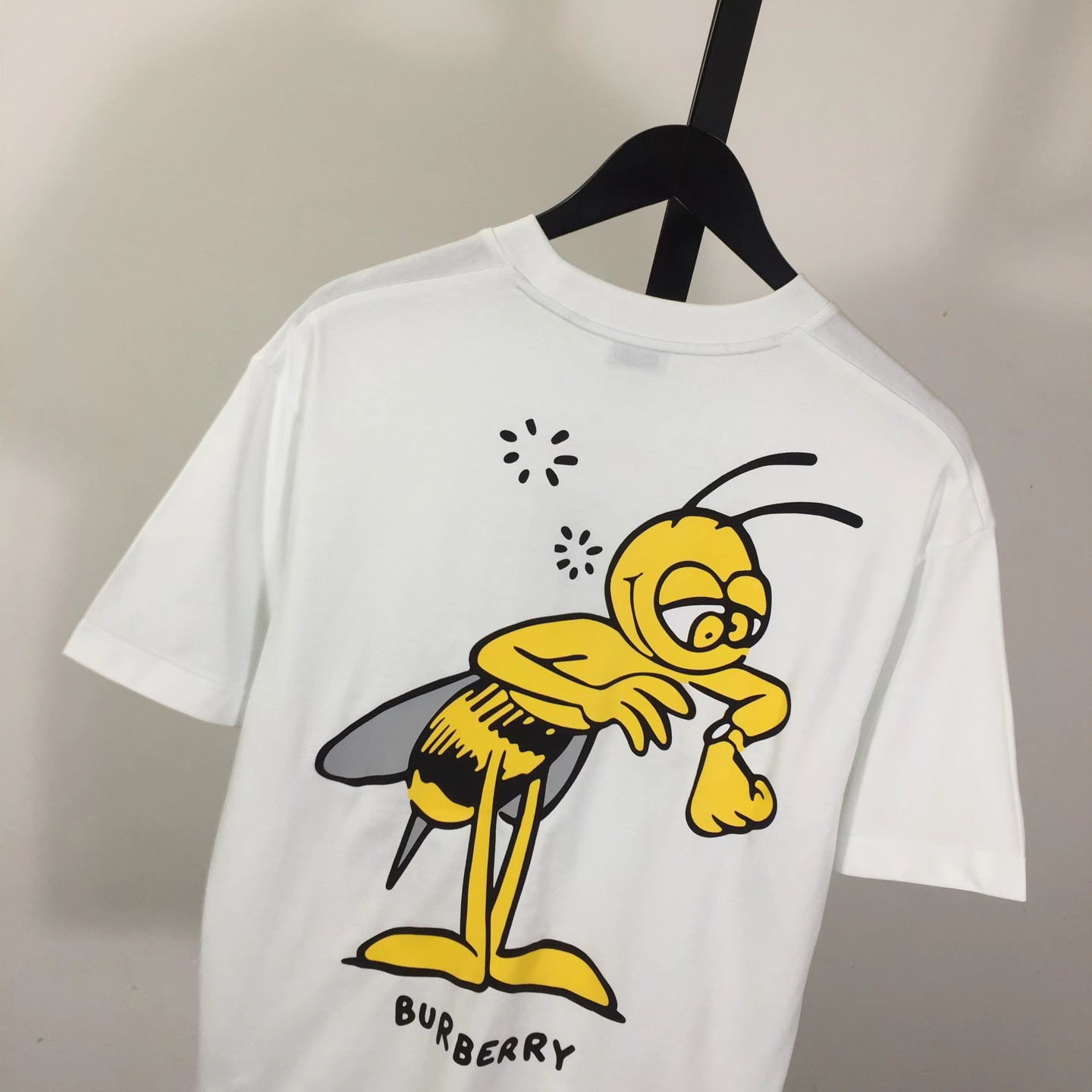 Burberry Bee-Print T-shirt - DesignerGu