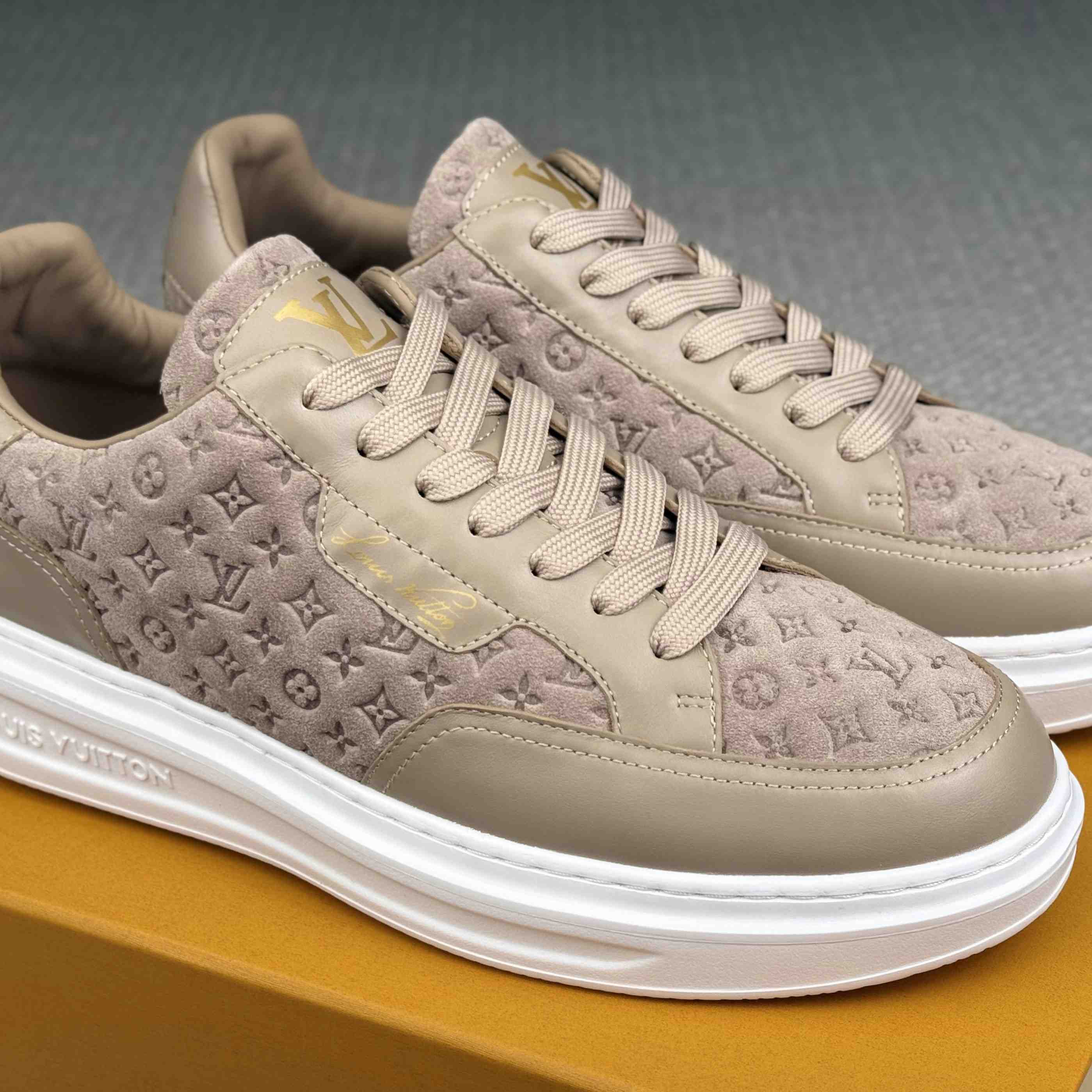 Louis Vuitton Beverly Hills Sneaker 1AKBRR - DesignerGu