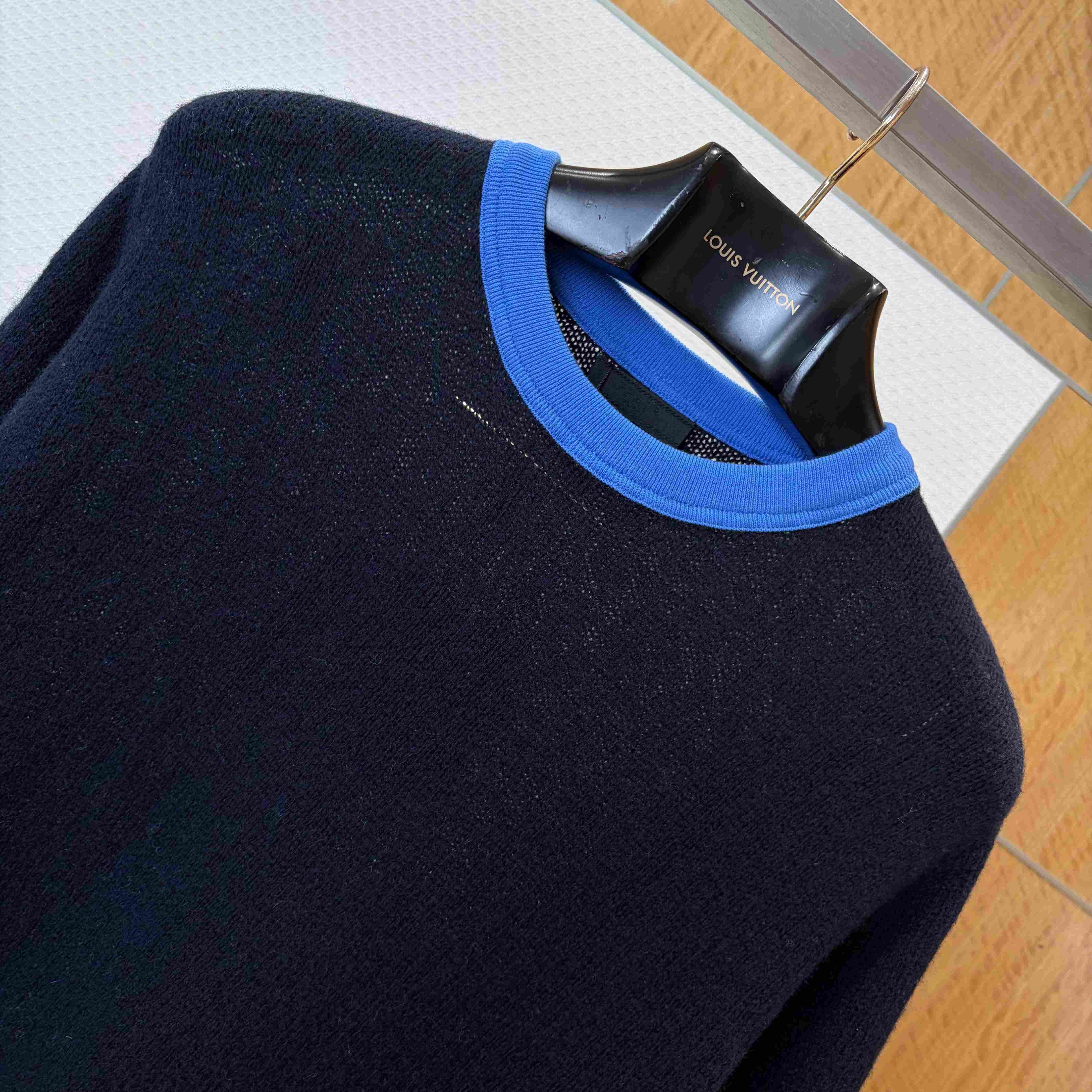 Prada Cashmere Crew-Neck Sweater - DesignerGu