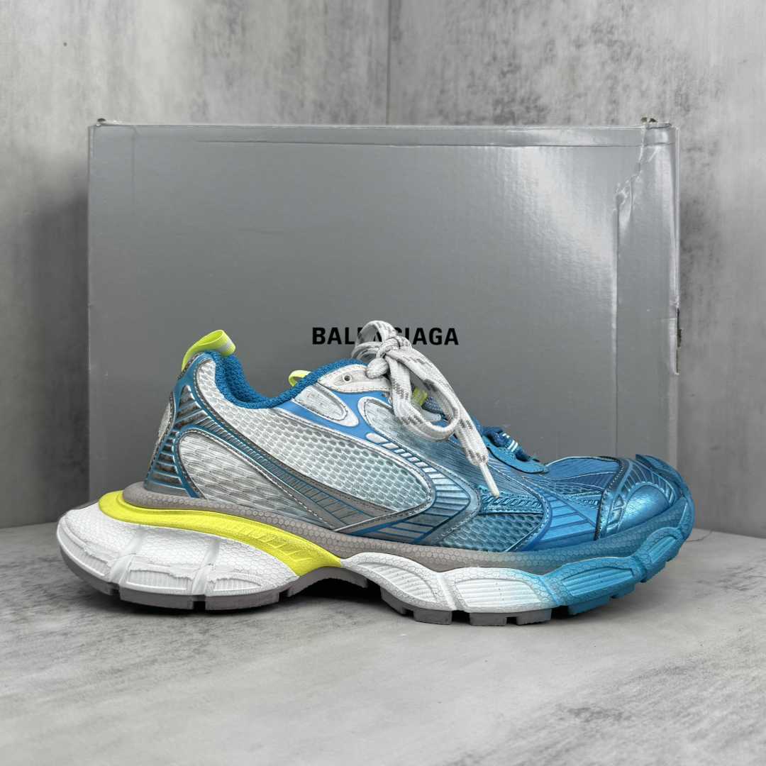 Balenciaga 3XL Toe Spray Sneakers - DesignerGu