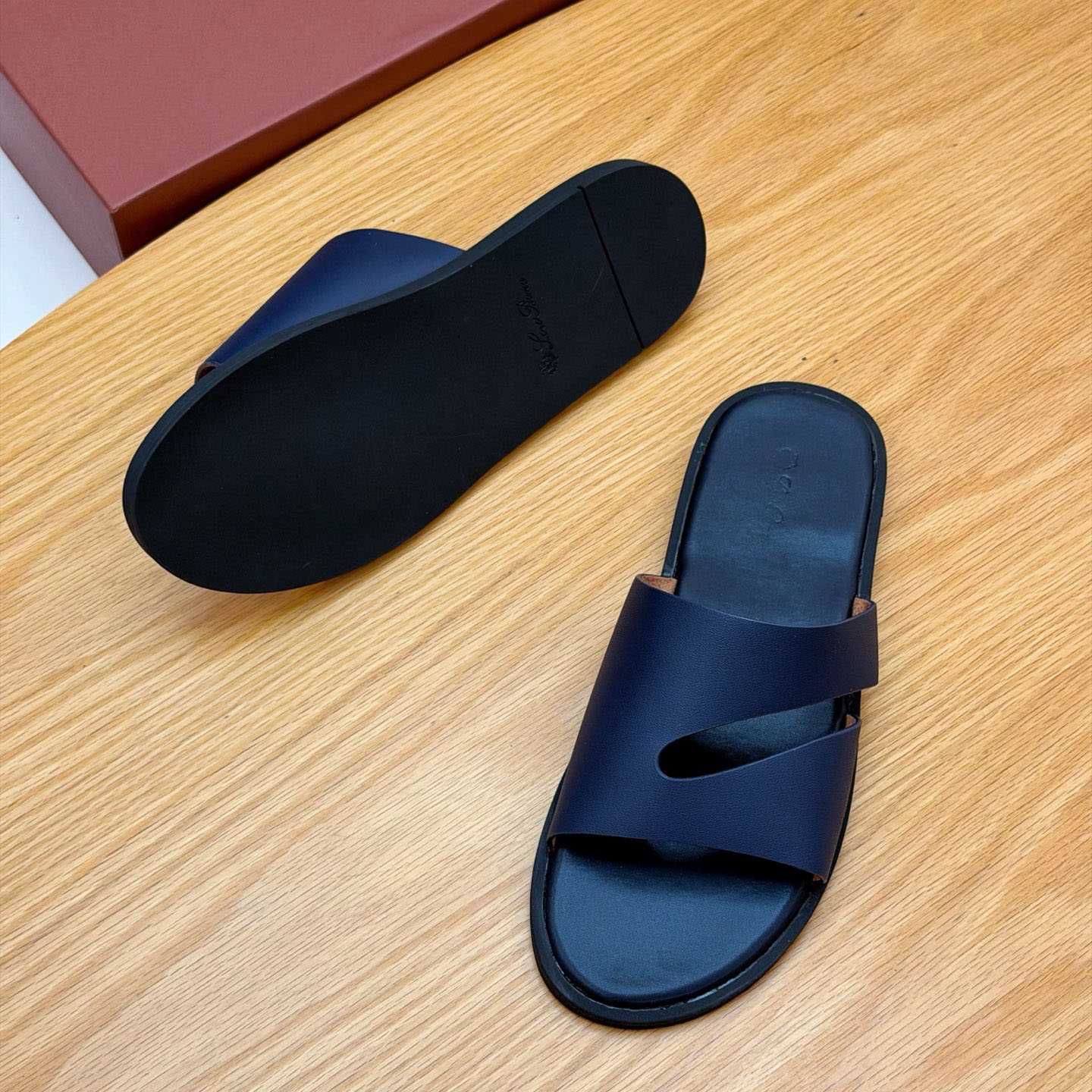 Loro Piana Pilat Plain Walk Sandal - DesignerGu