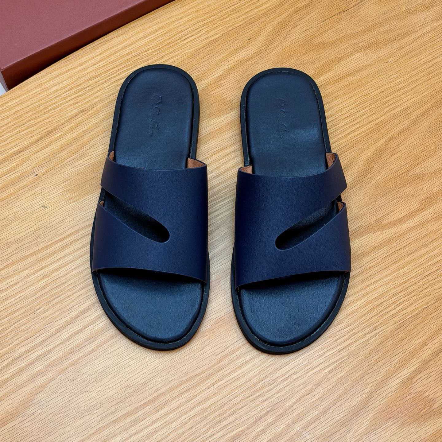 Loro Piana Pilat Plain Walk Sandal - DesignerGu
