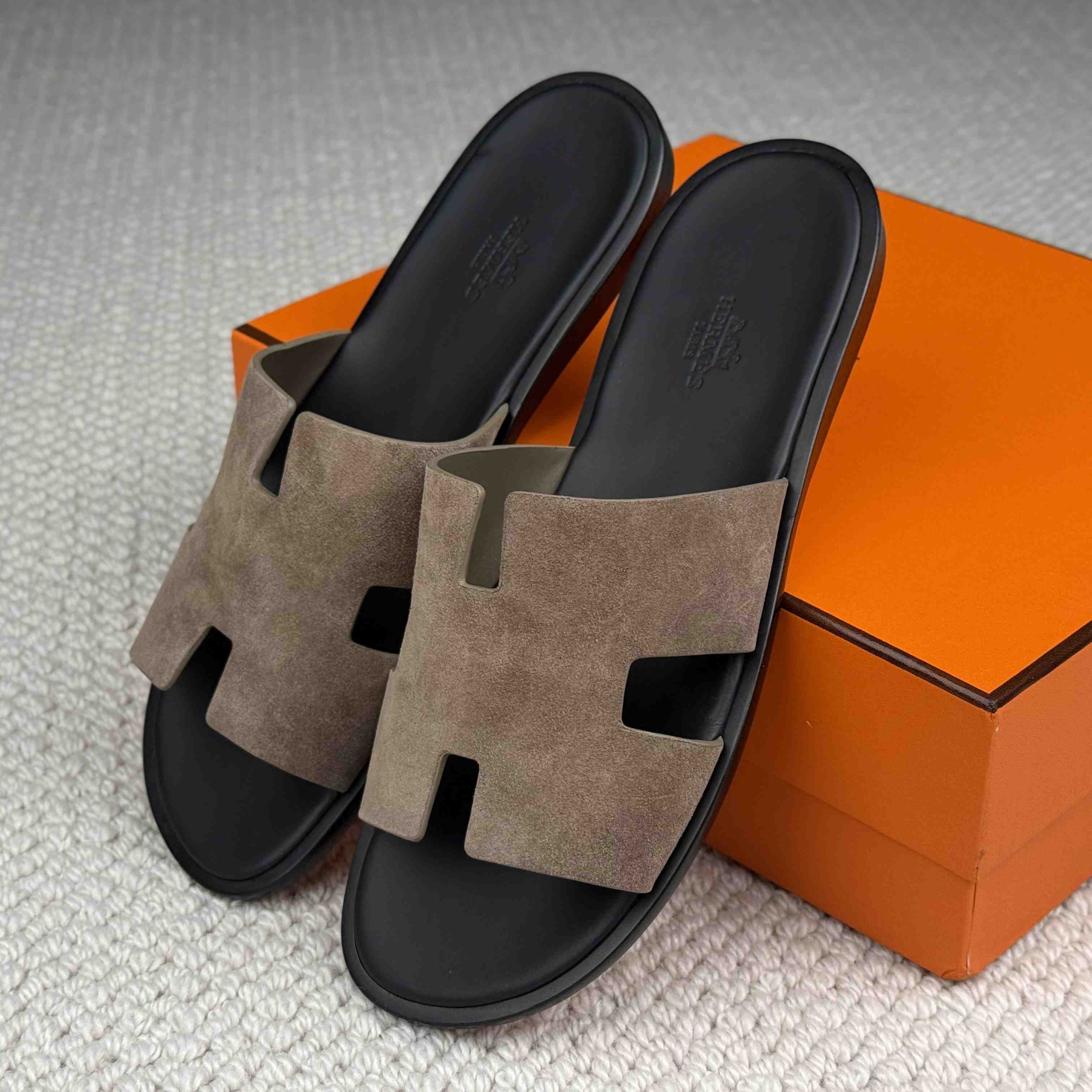 Hermes Izmir Sandal - DesignerGu