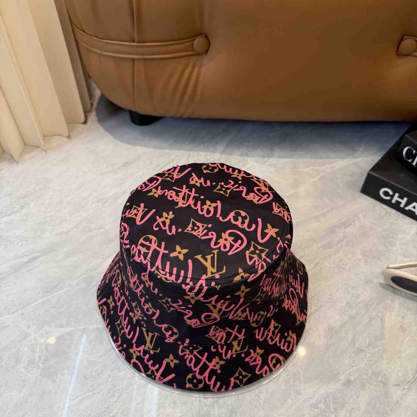Louis Vuitton LV Script Bucket Hat  - DesignerGu