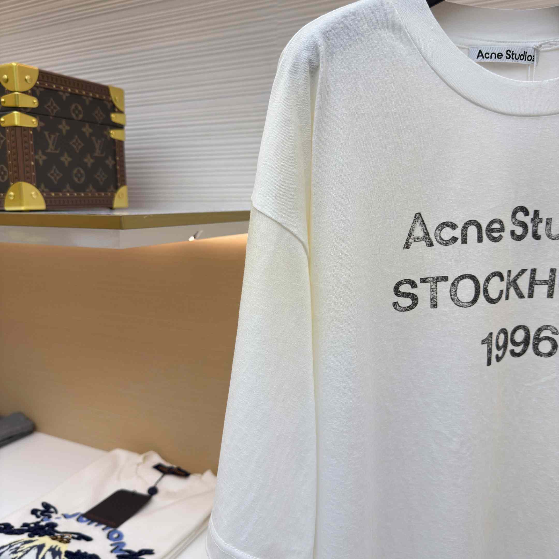 Acne Studios  Sprayed Logo T-shirt - DesignerGu