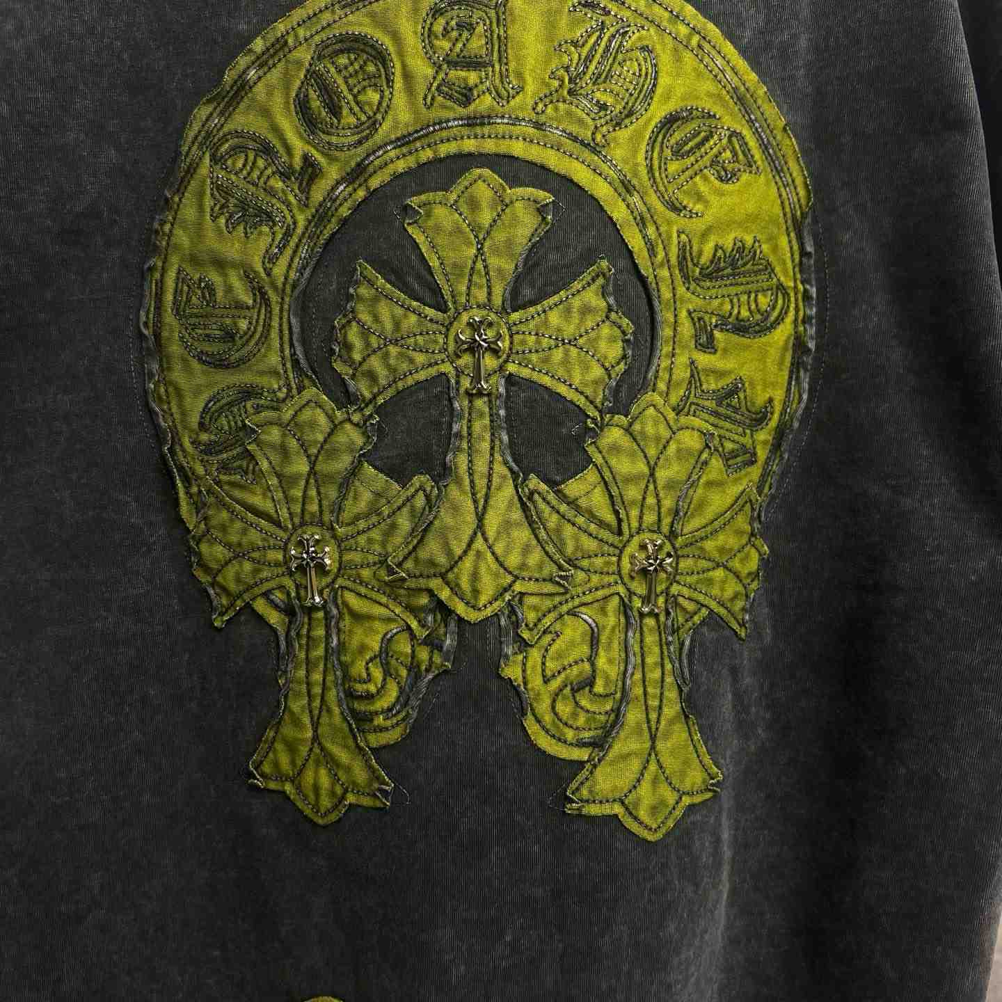 Chrome Hearts Horseshoe Cross Patch Embroidery  T-Shirt  - DesignerGu