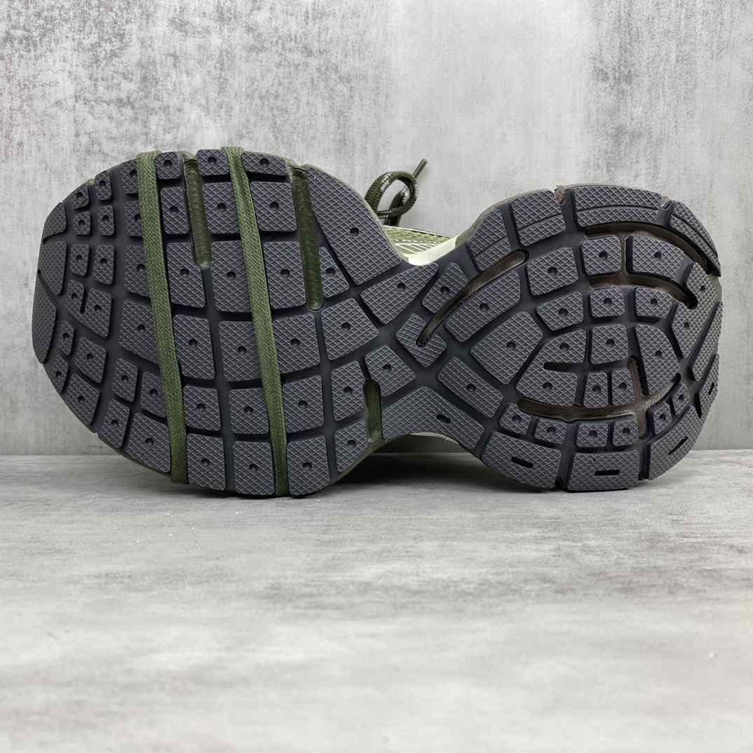  Balenciaga  3XL Sneaker 'Worn-Out - Dark Green Light Beige' - DesignerGu