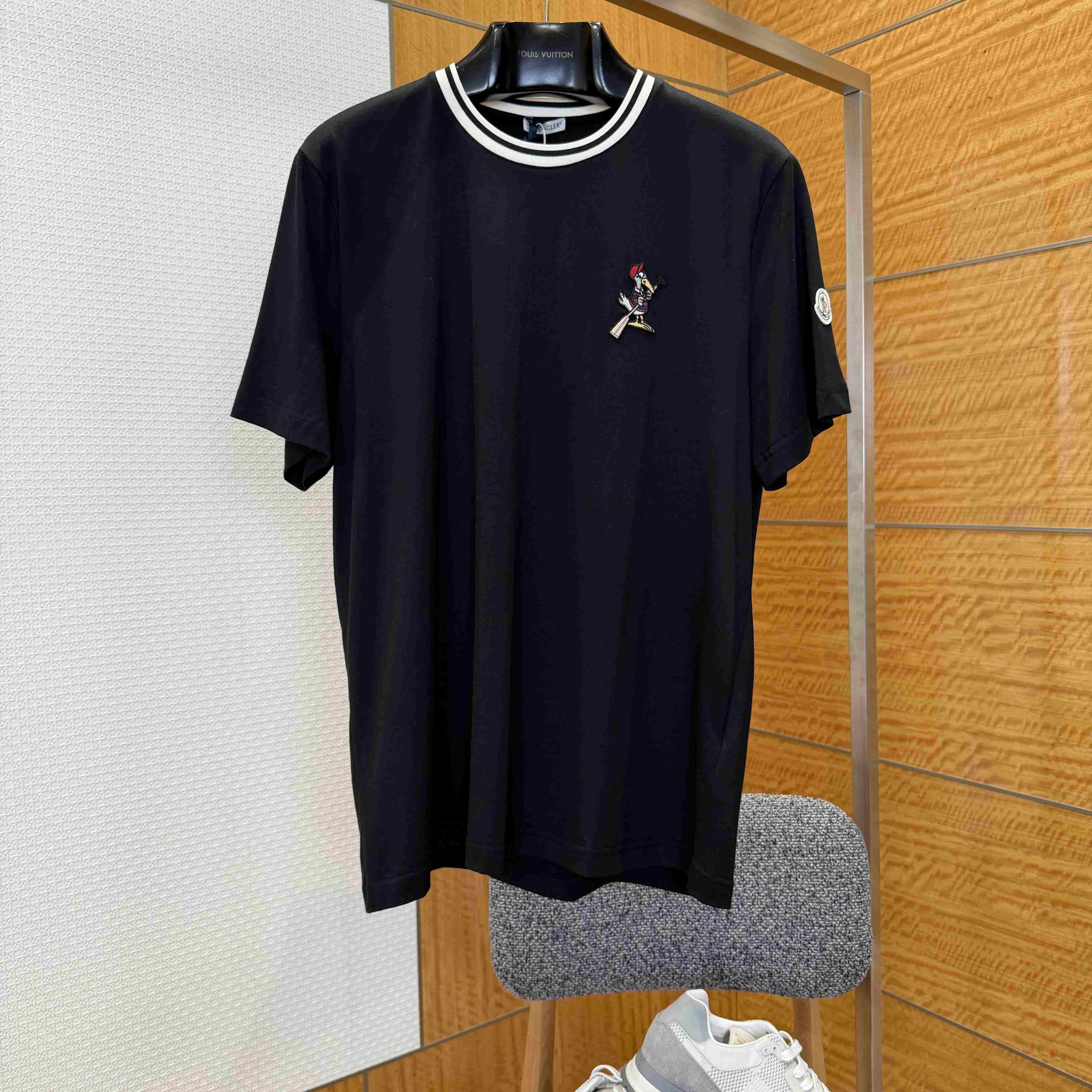 Moncler MonDuck Logo Patch Cotton T-Shirt - DesignerGu