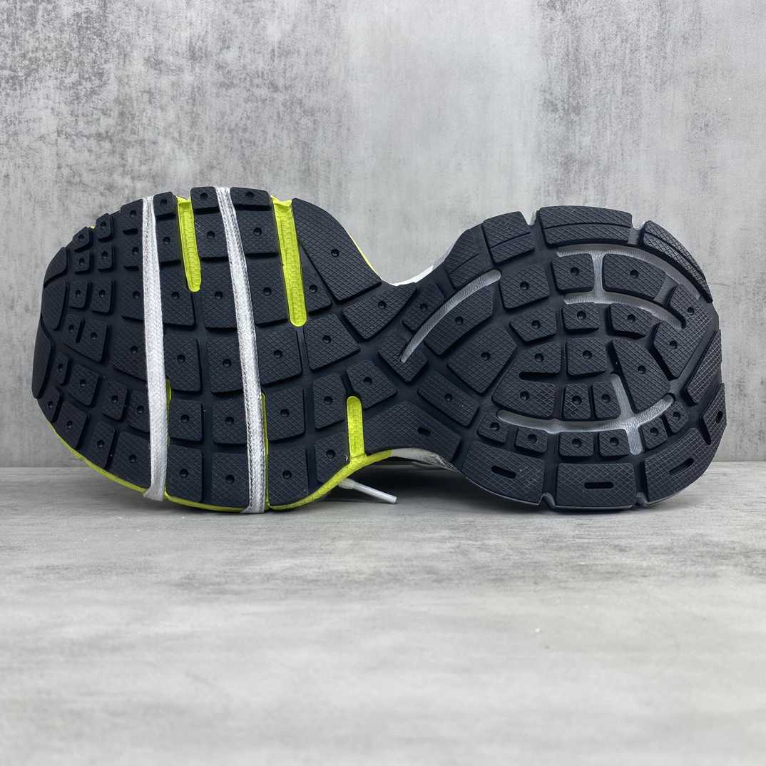 Balenciaga Multicolor 3XL Sneakers - DesignerGu