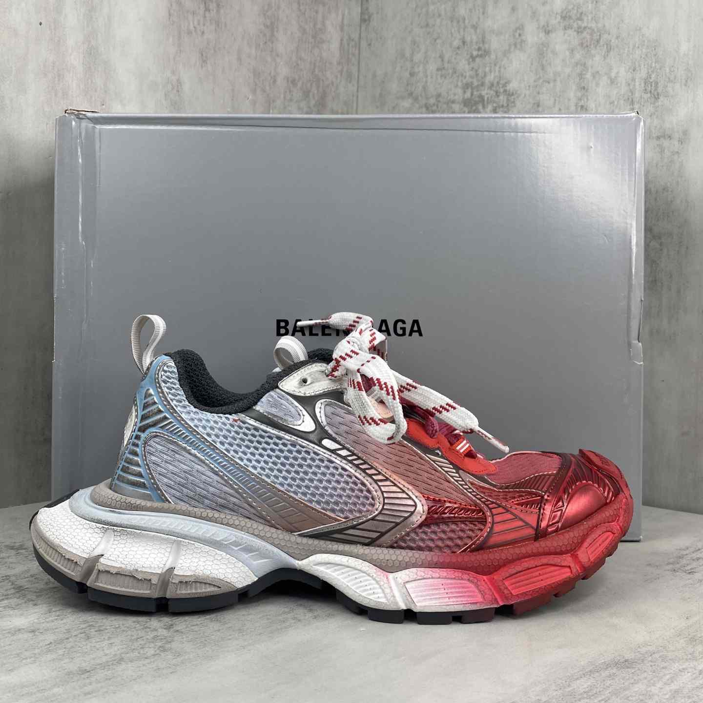 Balenciaga 3XL Toe Spray Sneakers - DesignerGu