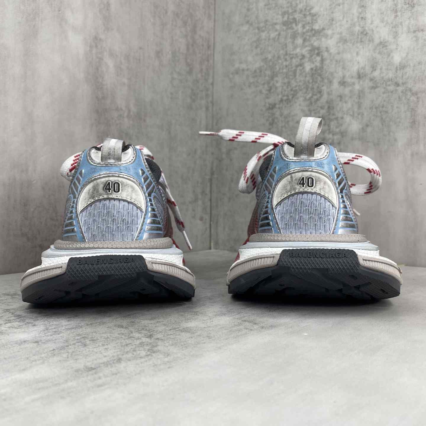Balenciaga 3XL Toe Spray Sneakers - DesignerGu