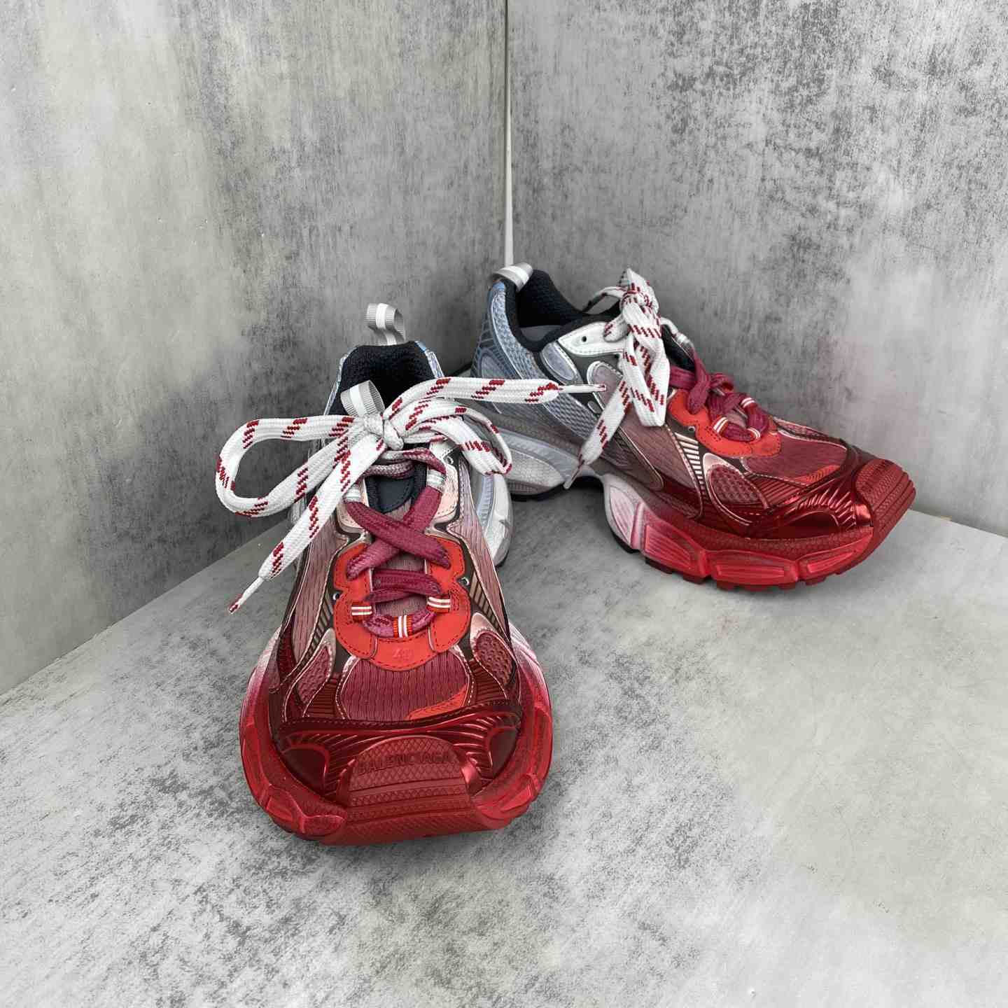 Balenciaga 3XL Toe Spray Sneakers - DesignerGu