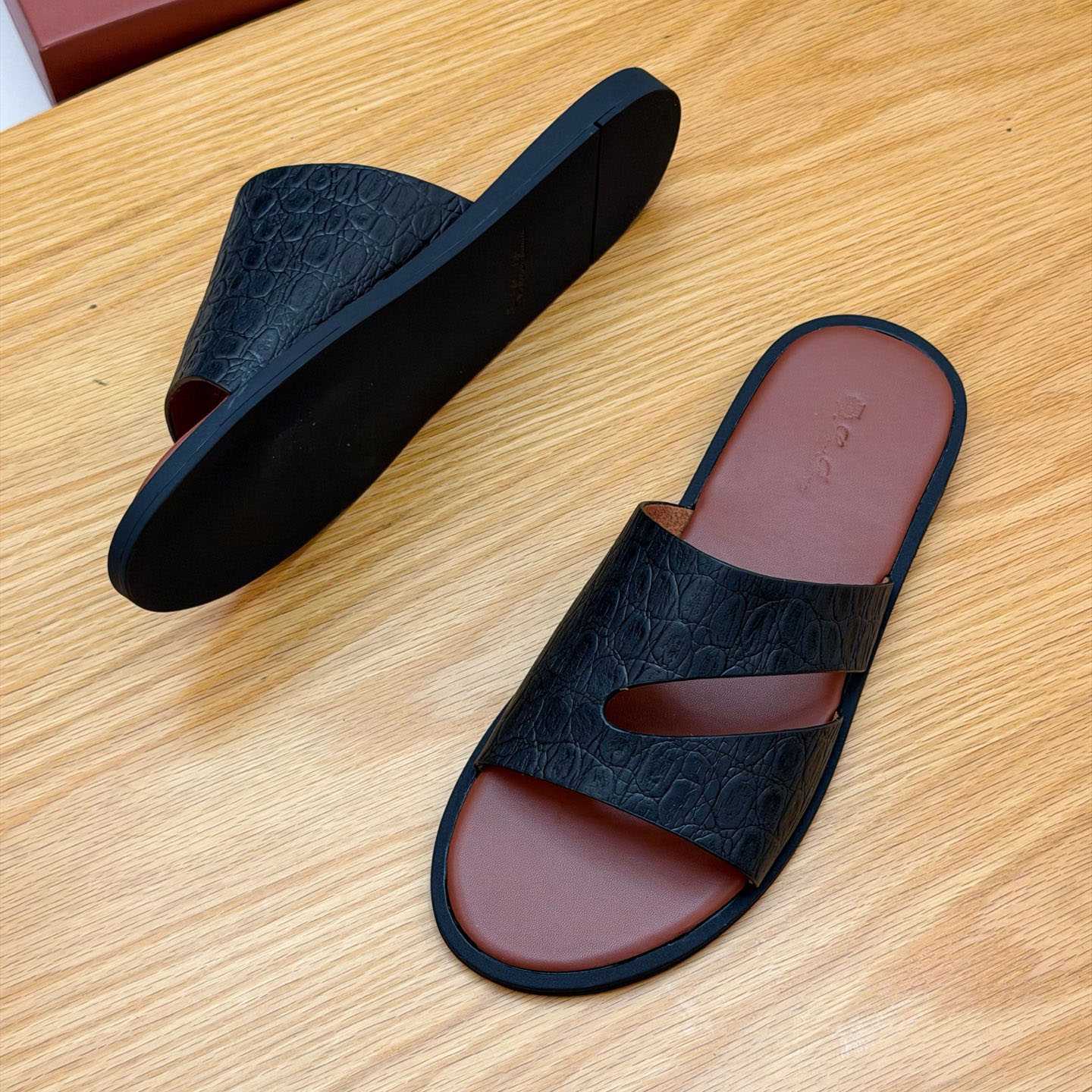 Loro Piana Pilat Plain Walk Sandal - DesignerGu