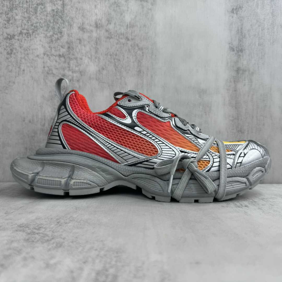 Balenciaga  3xl Gradient Sneaker  - DesignerGu