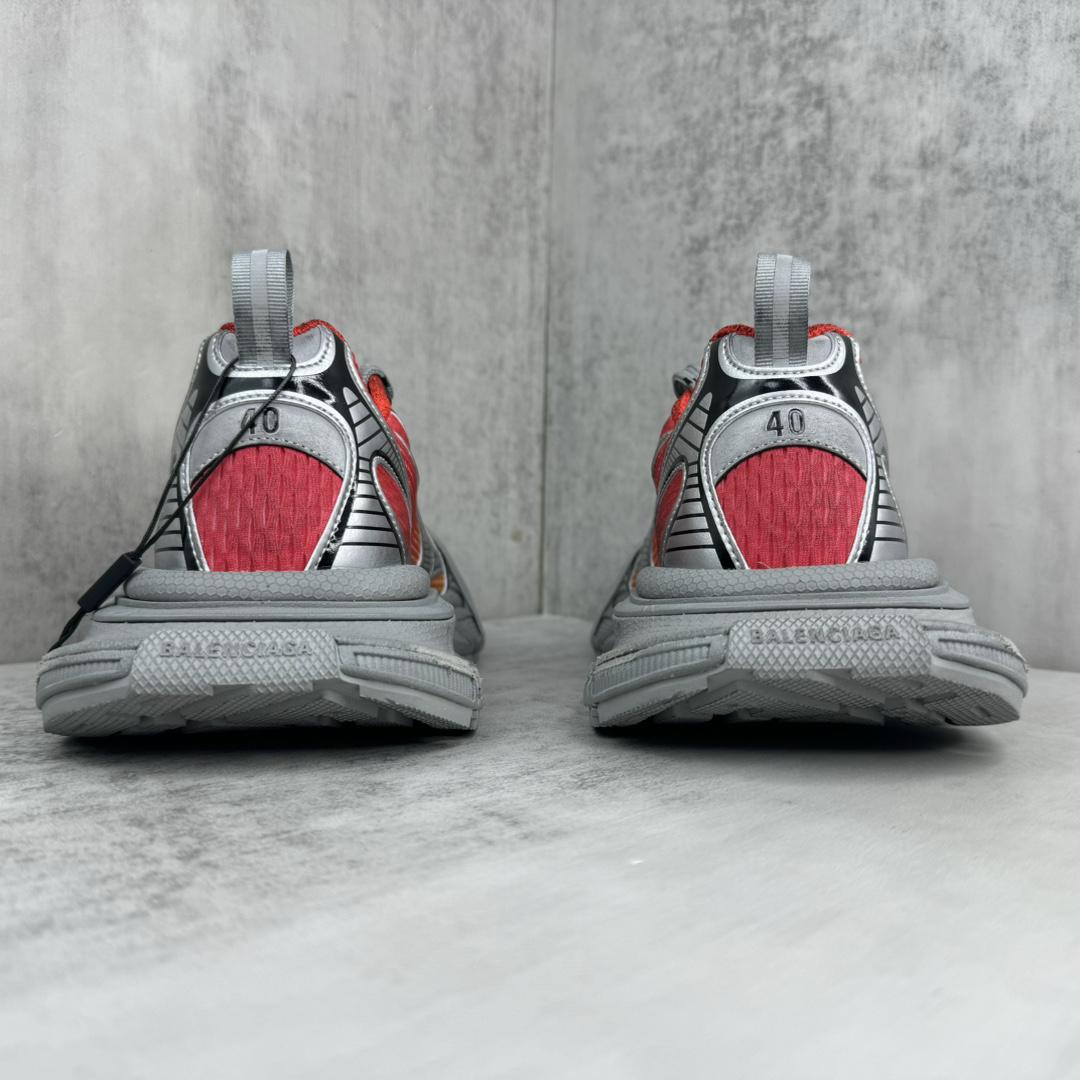 Balenciaga  3xl Gradient Sneaker  - DesignerGu