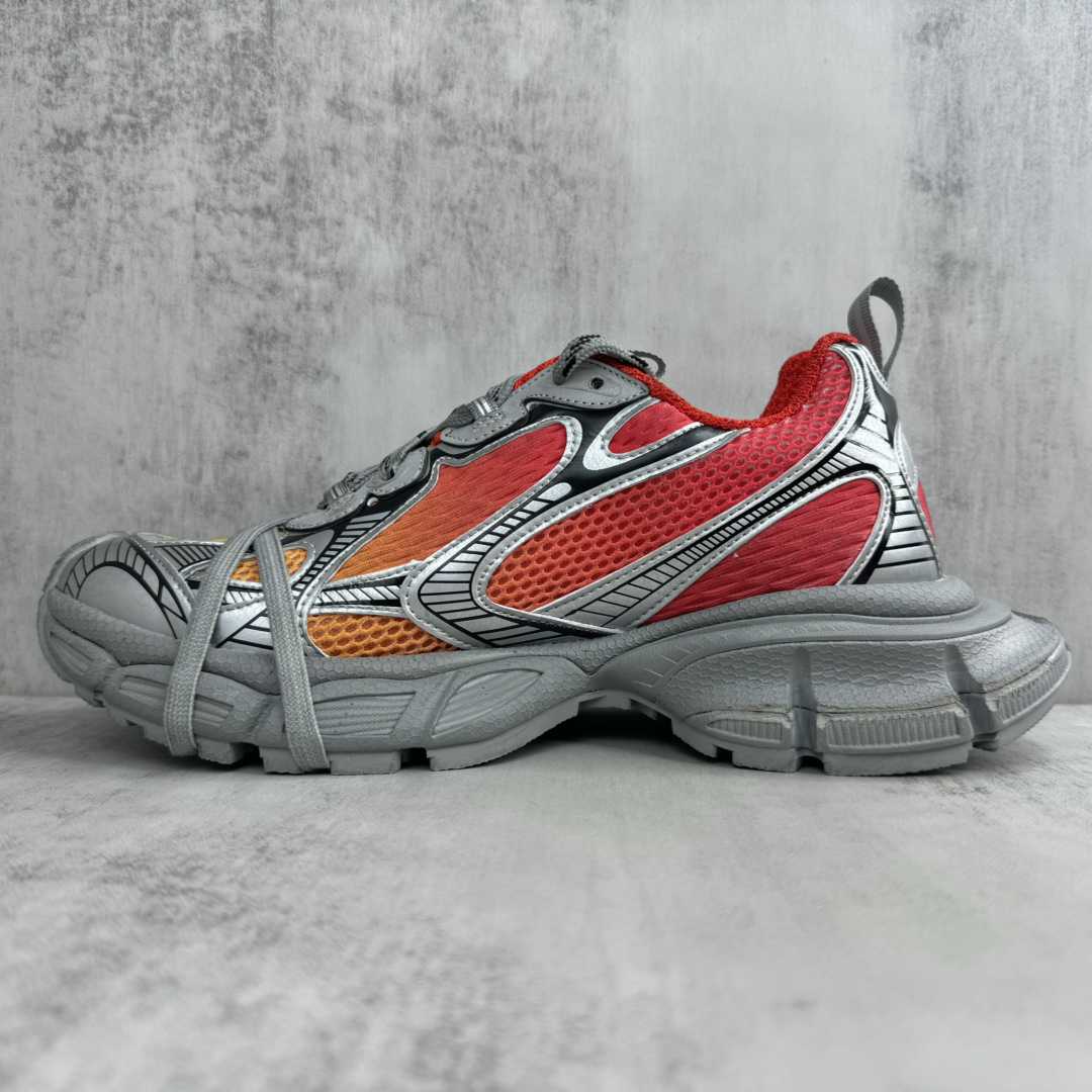 Balenciaga  3xl Gradient Sneaker  - DesignerGu