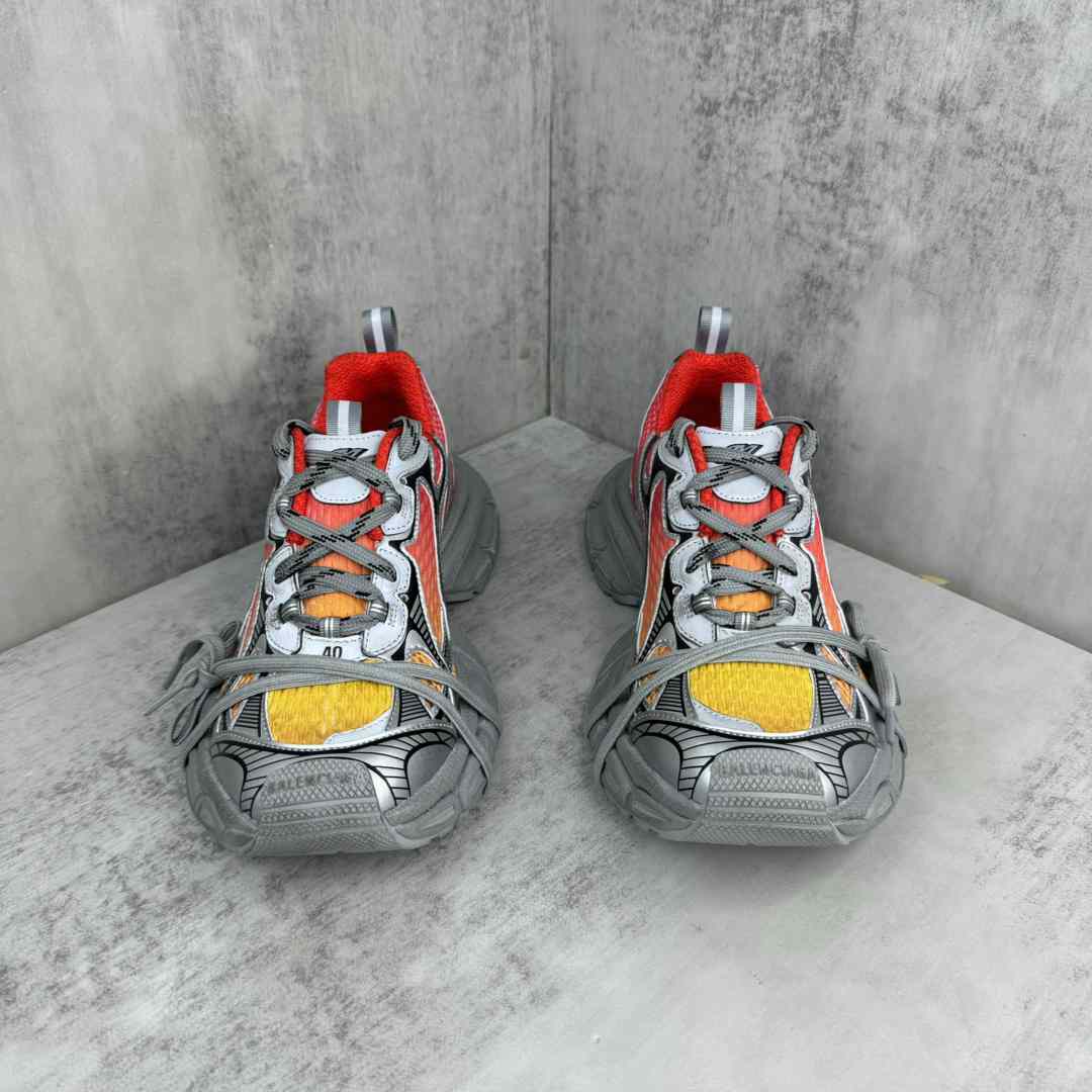 Balenciaga  3xl Gradient Sneaker  - DesignerGu
