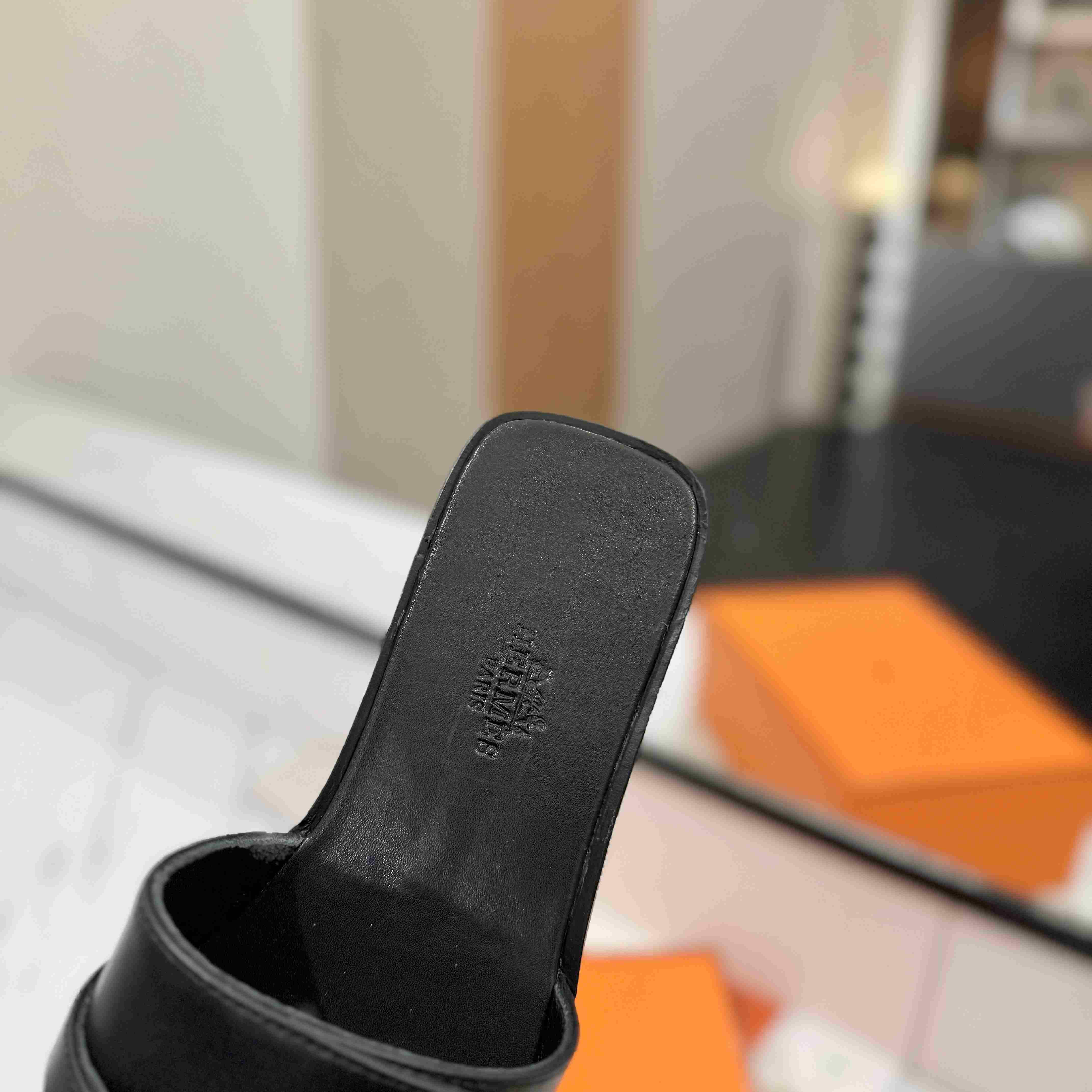 Hermes Giulia Sandal - DesignerGu