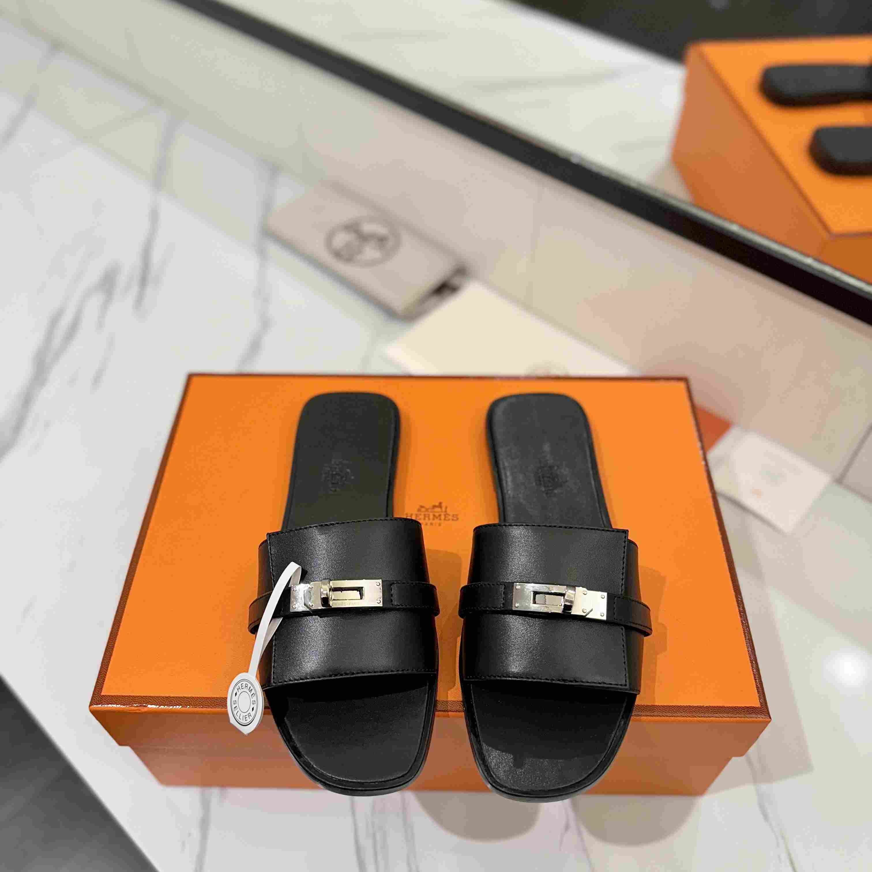 Hermes Giulia Sandal - DesignerGu